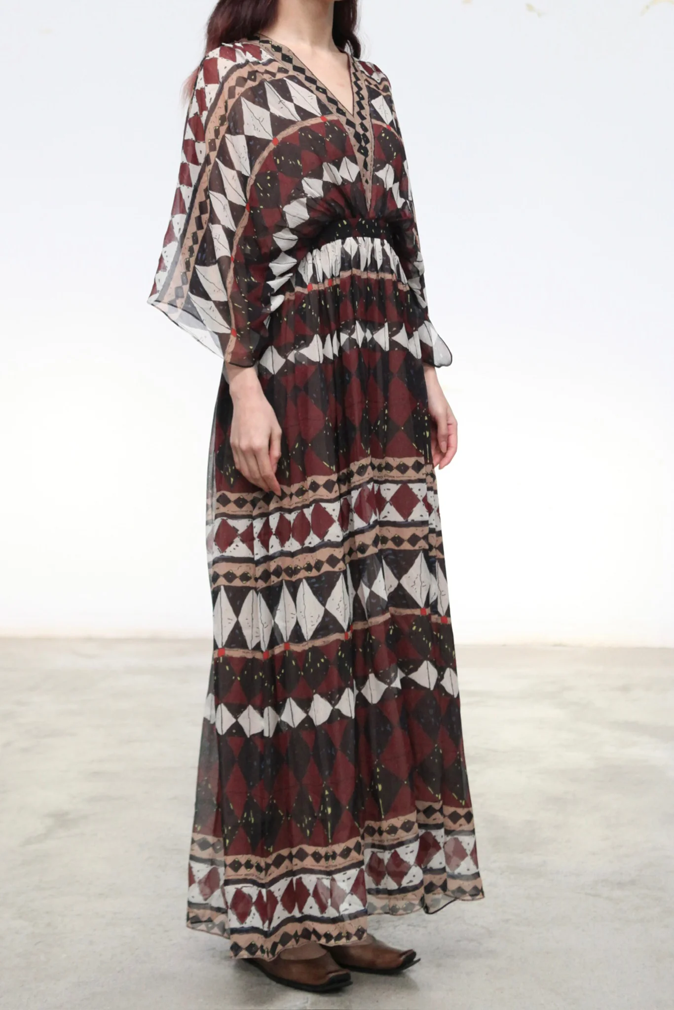 INTO THE EAST 25 Spring/Summer Silk Geometric V-Neck Dress ITE-E1DGSS015BR21DS-HZ Red Brown - Image 2