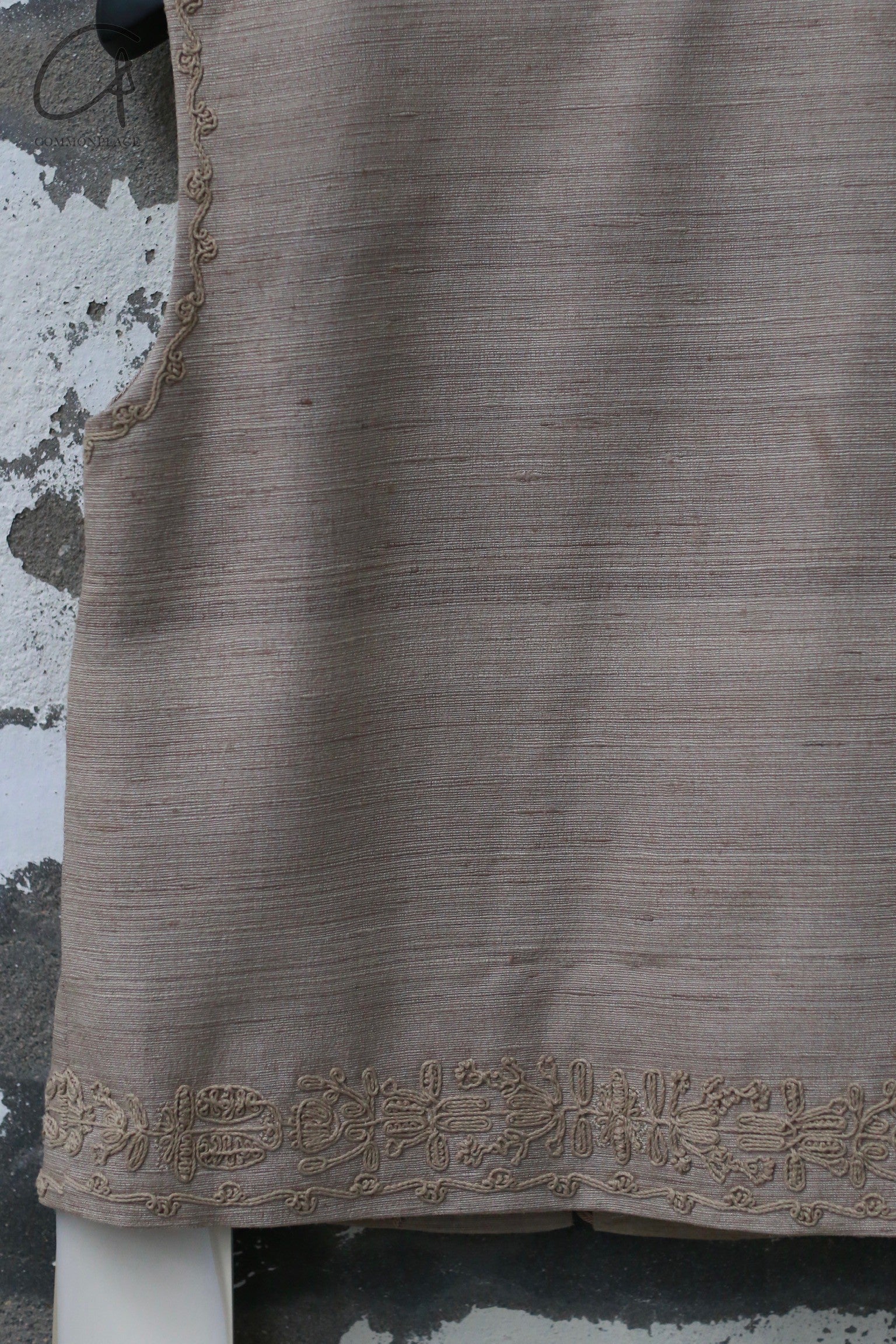 INTO THE EAST 25 Spring/Summer Tussah Silk Button Embroidered Vest/Patched Raw Edge Shorts ITE-E1DGSS002SD22VE-SHA Vest - Image 3