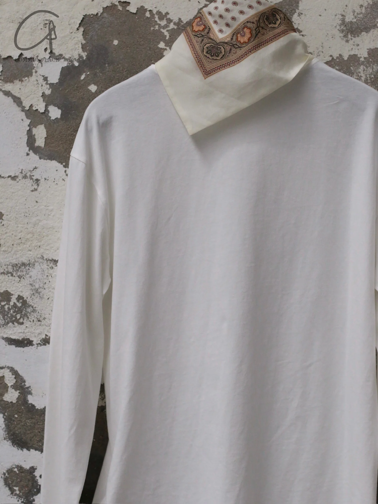 INTO THE EAST Cashew Square Scarf Long Sleeve T-Shirt Series ITE-E1DGSC040WT20TS-BAI White - Image 10