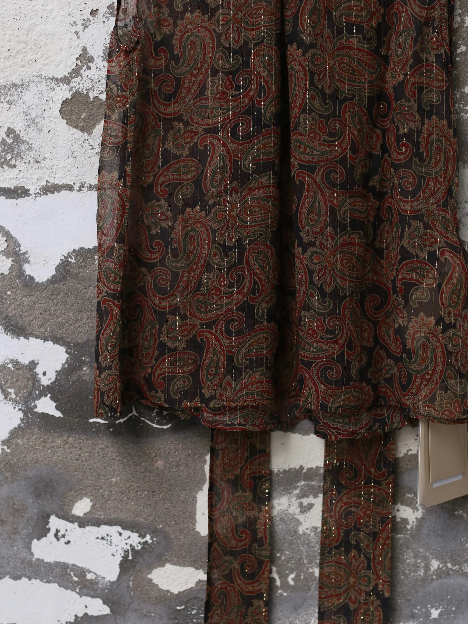 INTO THE EAST Gold Paisley pattern ribbon sleeveless silk top vest ITE-E1DGSC005NCC21TP-HUA Color - Image 3
