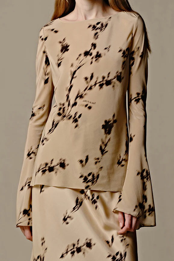 INTO THE EAST Silk Flower Shadow Long Sleeve Top T-shirt ITE-E1DGSS008KT21TP-QKQ Light Khaki