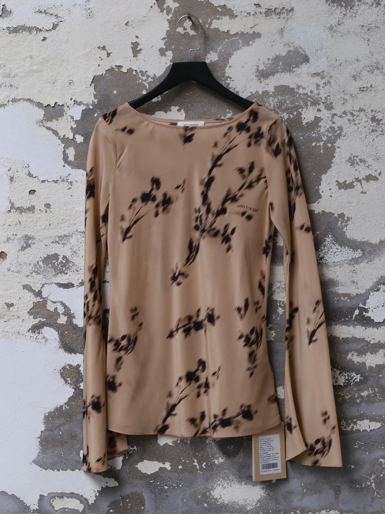 INTO THE EAST Silk Flower Shadow Long Sleeve Top T-shirt ITE-E1DGSS008KT21TP-QKQ Light Khaki - Image 10