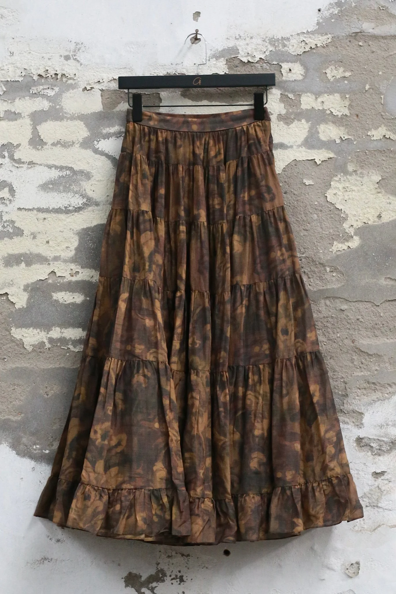 INTO THE EAST Spring/Summer 2026 Acanthus Oil Paint Multi-Layer Skirt ITE-E1JBSSSK21003BR-CZ Tea Brown - Image 2