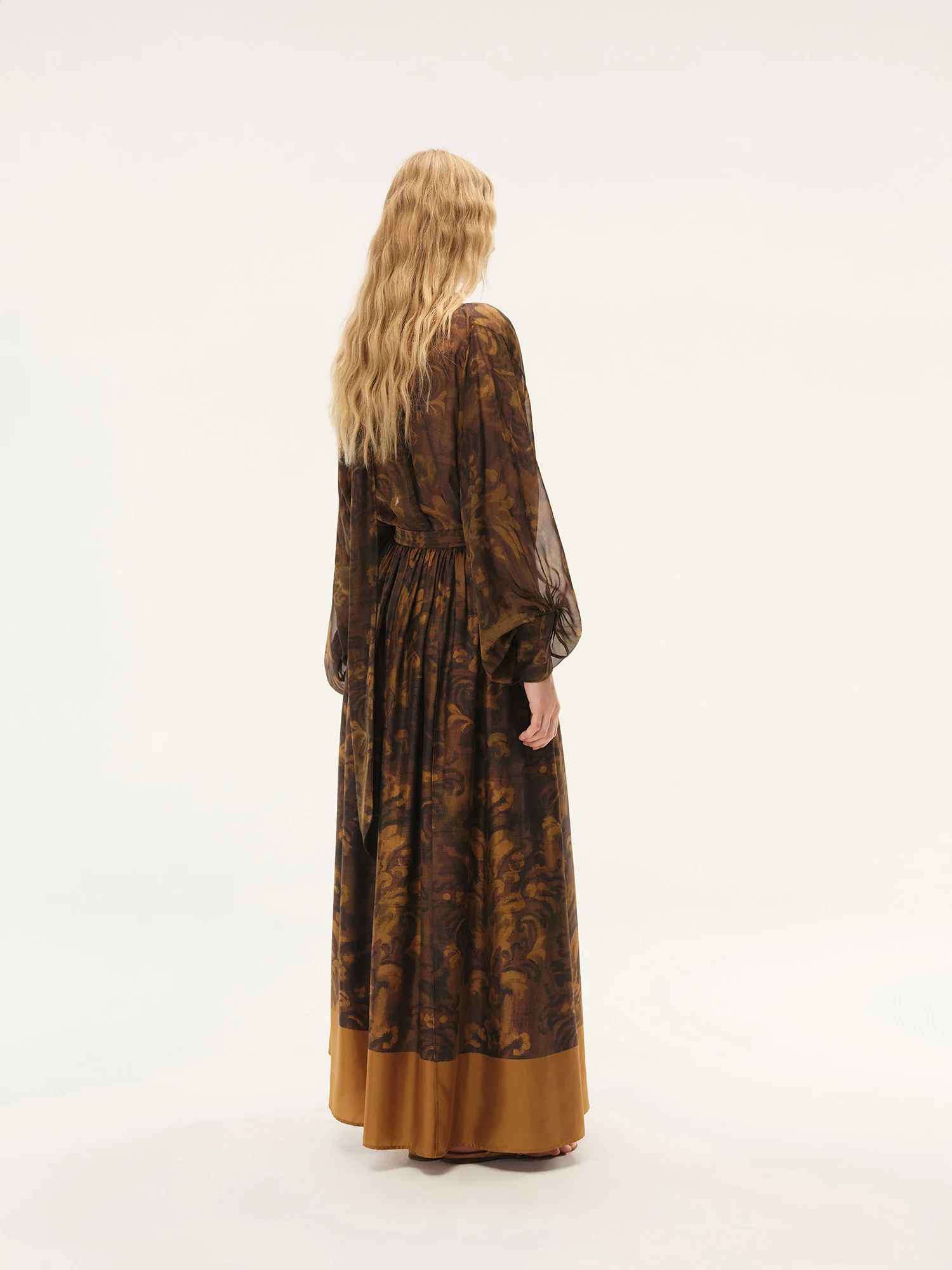 INTO THE EAST Spring/Summer 2026: Acanthus Oil Paint Ribbon Top/Apron Skirt ITE-E1JBSSSK21004BR-CZ Skirt (E1JBSSTP21002) - Image 10