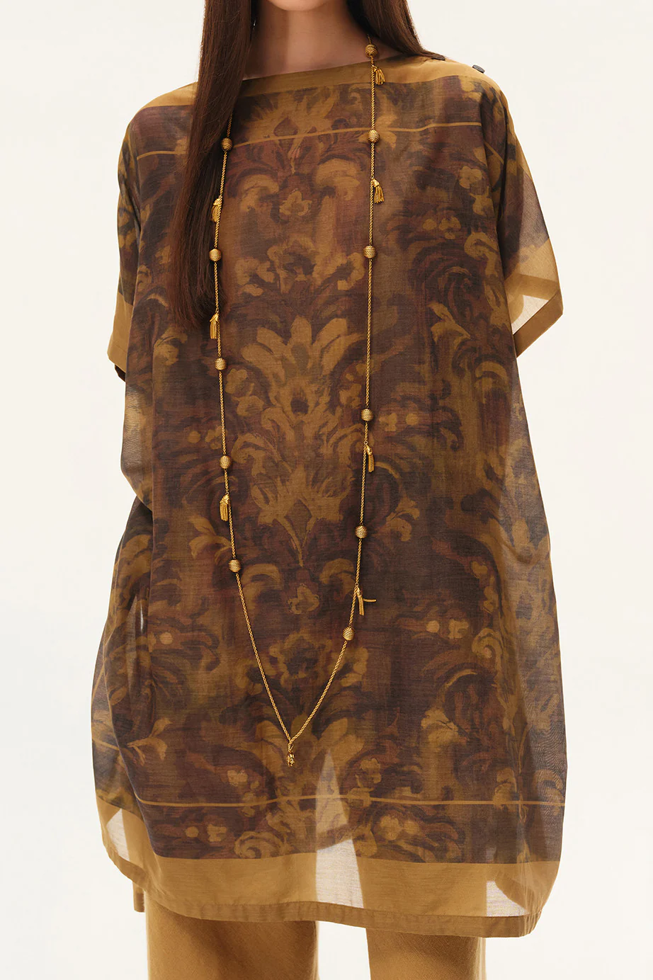 INTO THE EAST Spring/Summer 2026: Acanthus Oil Paint Shawl/Cape Top ITE-E1JBSSTP21004-CZ (Tea Brown)