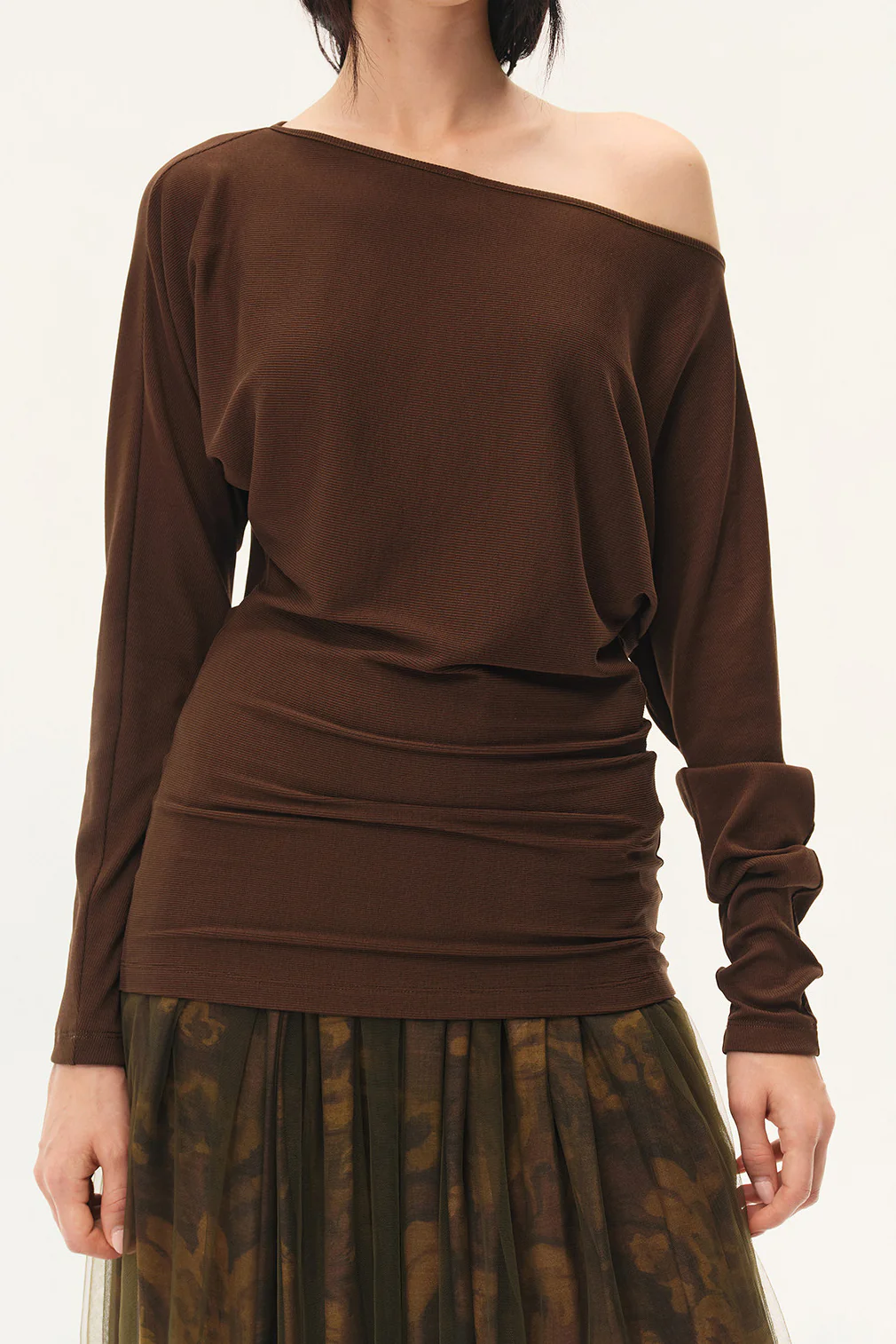 INTO THE EAST Spring/Summer 2026: Acanthus Oil Painted Yarn Top/Skirt ITE-E1JBSSKT20002BR-SZ Waist-cinching Top (E1JBSSTP21001)