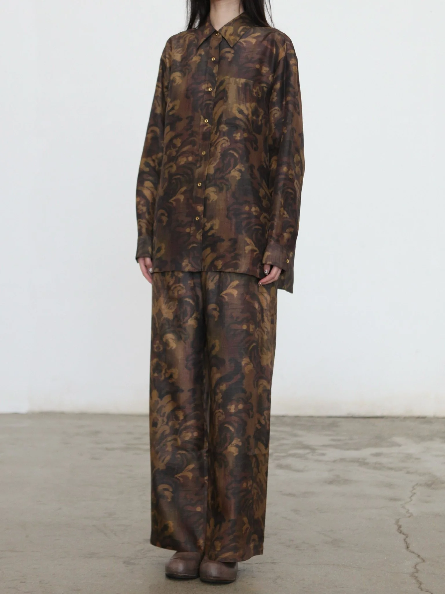 INTO THE EAST Spring/Summer 2026 Collared Shirt/Drawstring Casual Pants ITE-E1JBSSSH21002BR-CZ Tea Brown Shirt - Image 3