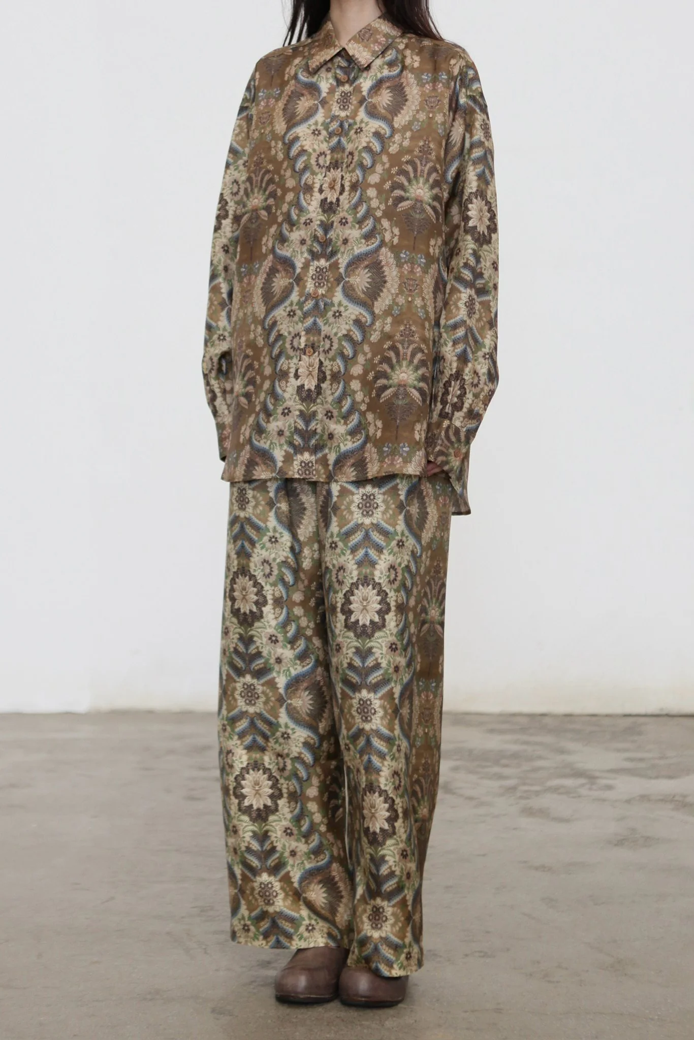 INTO THE EAST Spring/Summer 2026 Collared Shirt/Drawstring Casual Pants ITE-E1JBSSSH21010NCC-HUA Floral Shirt - Image 2