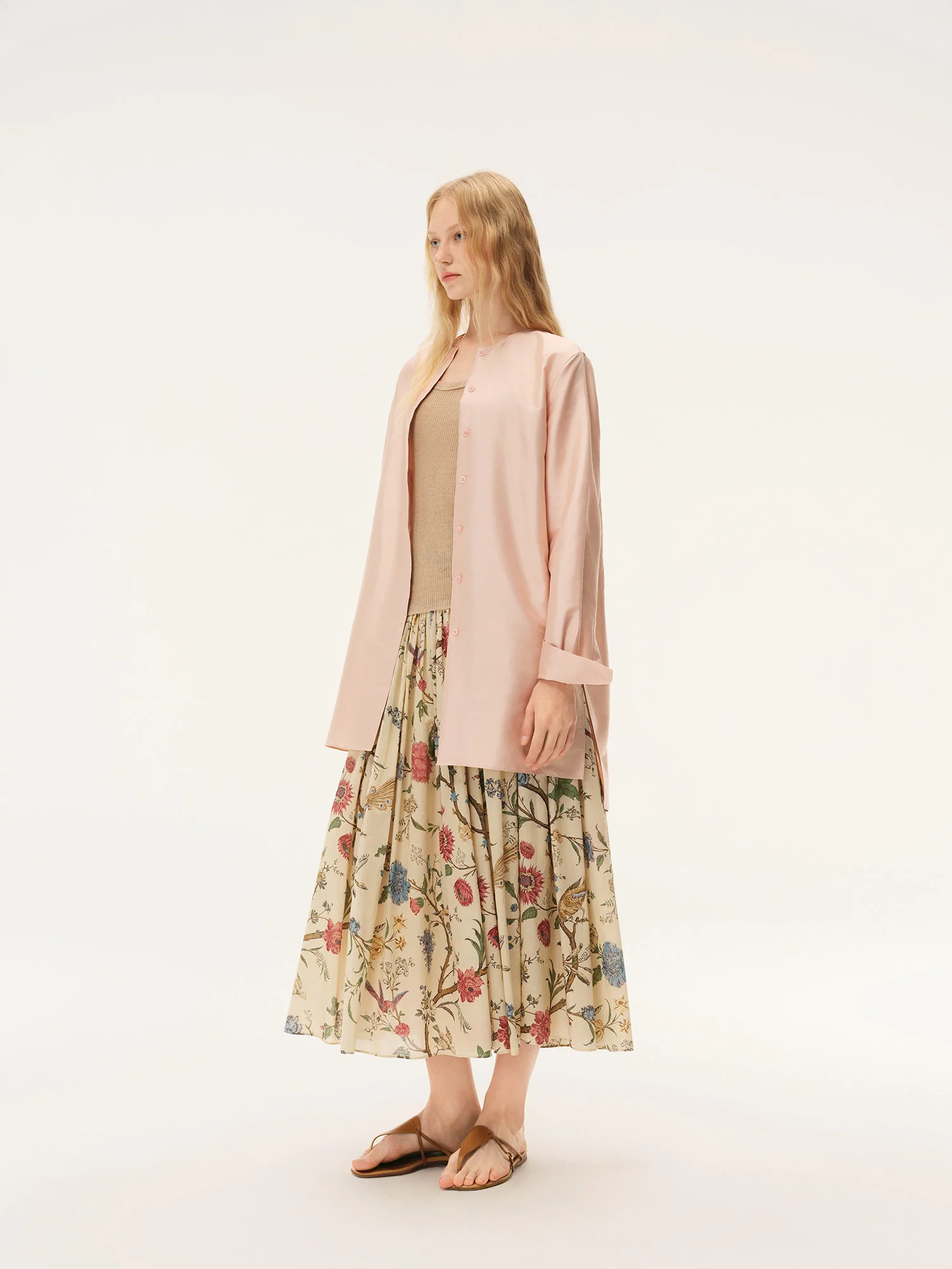 INTO THE EAST Spring/Summer 2026 Floral, Bird, and Tree Patchwork Pleated Loose-fitting Midi Skirt ITE-E1JBSSSK21024NCC-HUA Floral Pattern - Image 13