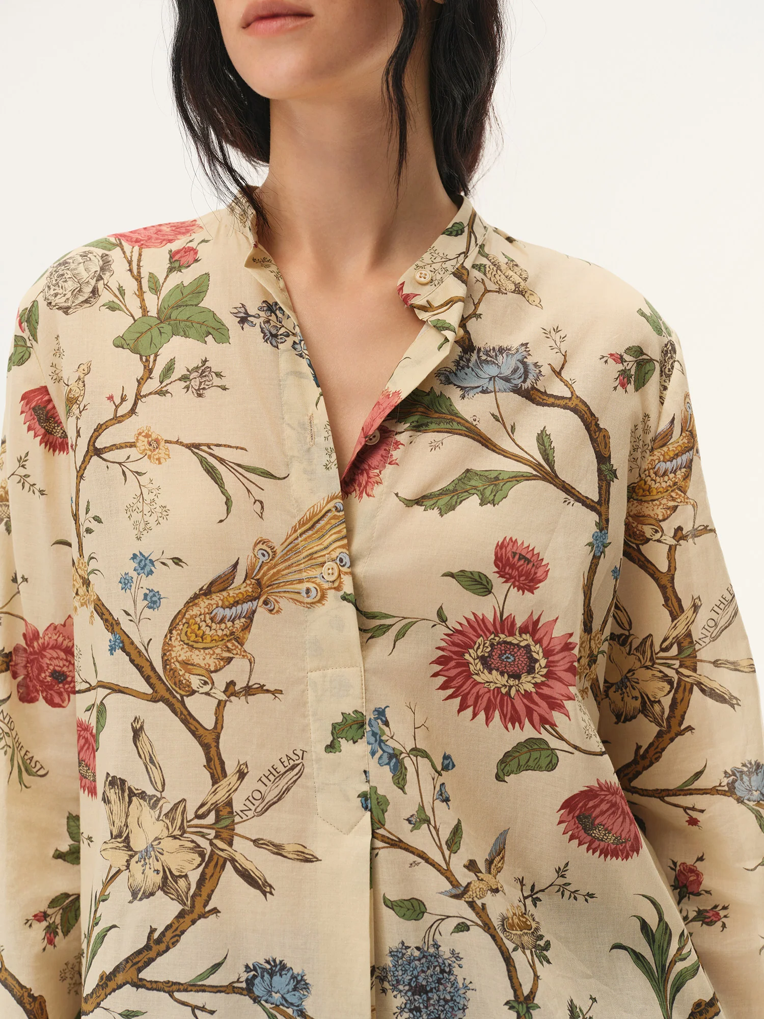 INTO THE EAST Spring/Summer 2026 Floral Bird Tree Crew Neck Top/Shirt ITE-E1JBSSTP21030-HUA Floral Pattern - Image 3