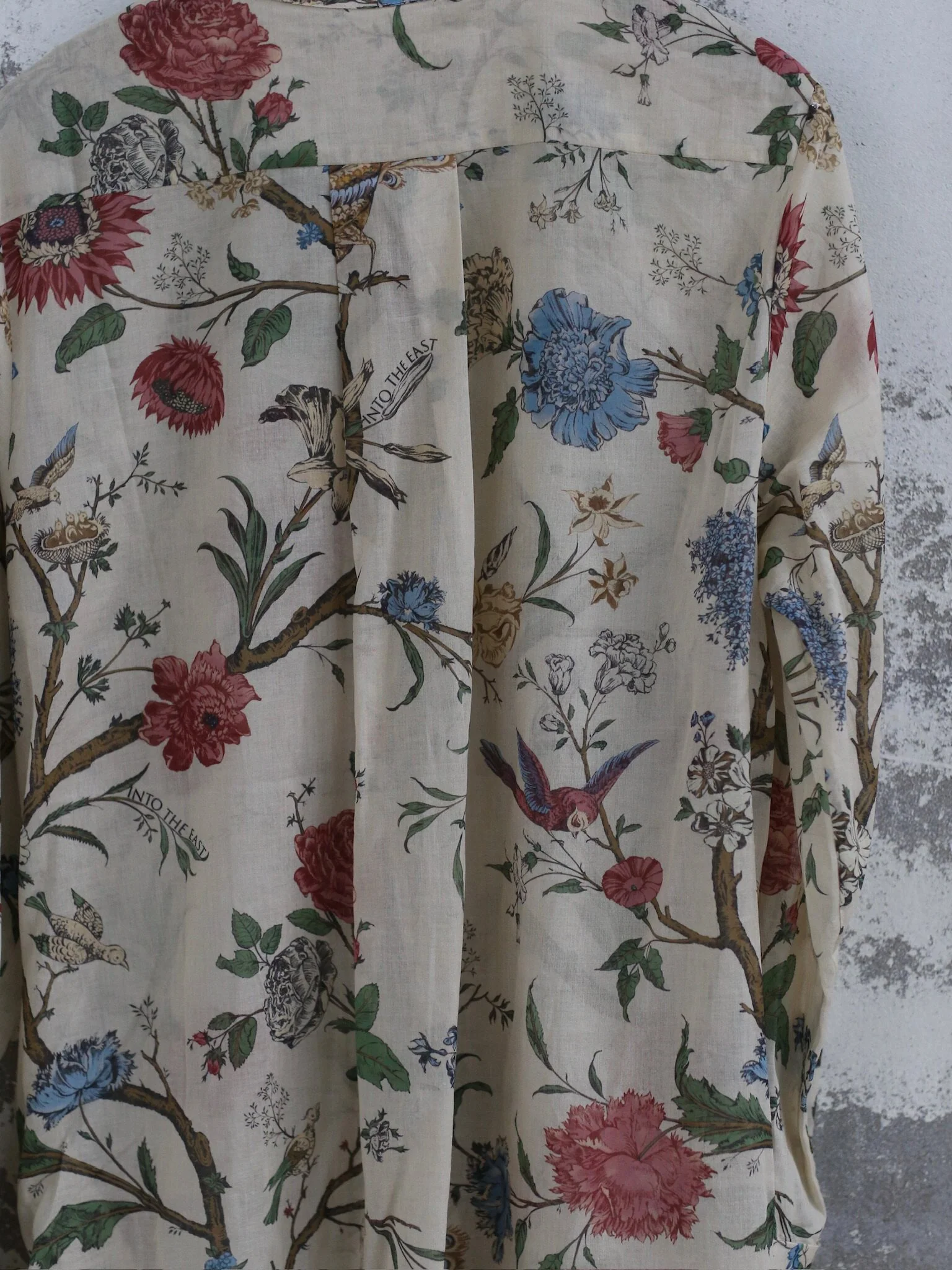 INTO THE EAST Spring/Summer 2026 Floral Bird Tree Crew Neck Top/Shirt ITE-E1JBSSTP21030-HUA Floral Pattern - Image 9