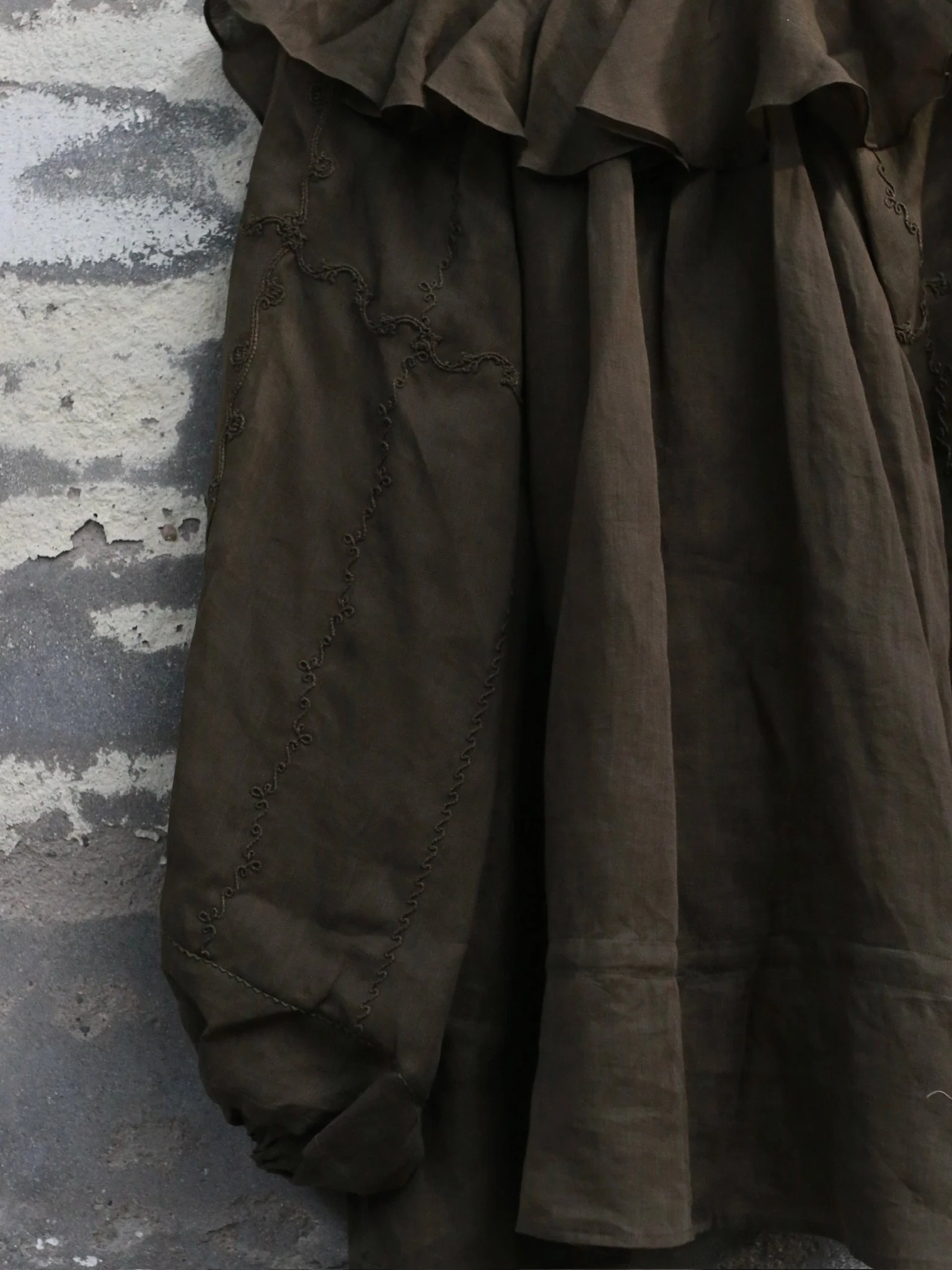 INTO THE EAST Spring/Summer 2026 Lace Collar Embroidered Top ITE-E1JBSSTP22018-GLL Olive Green - Image 10