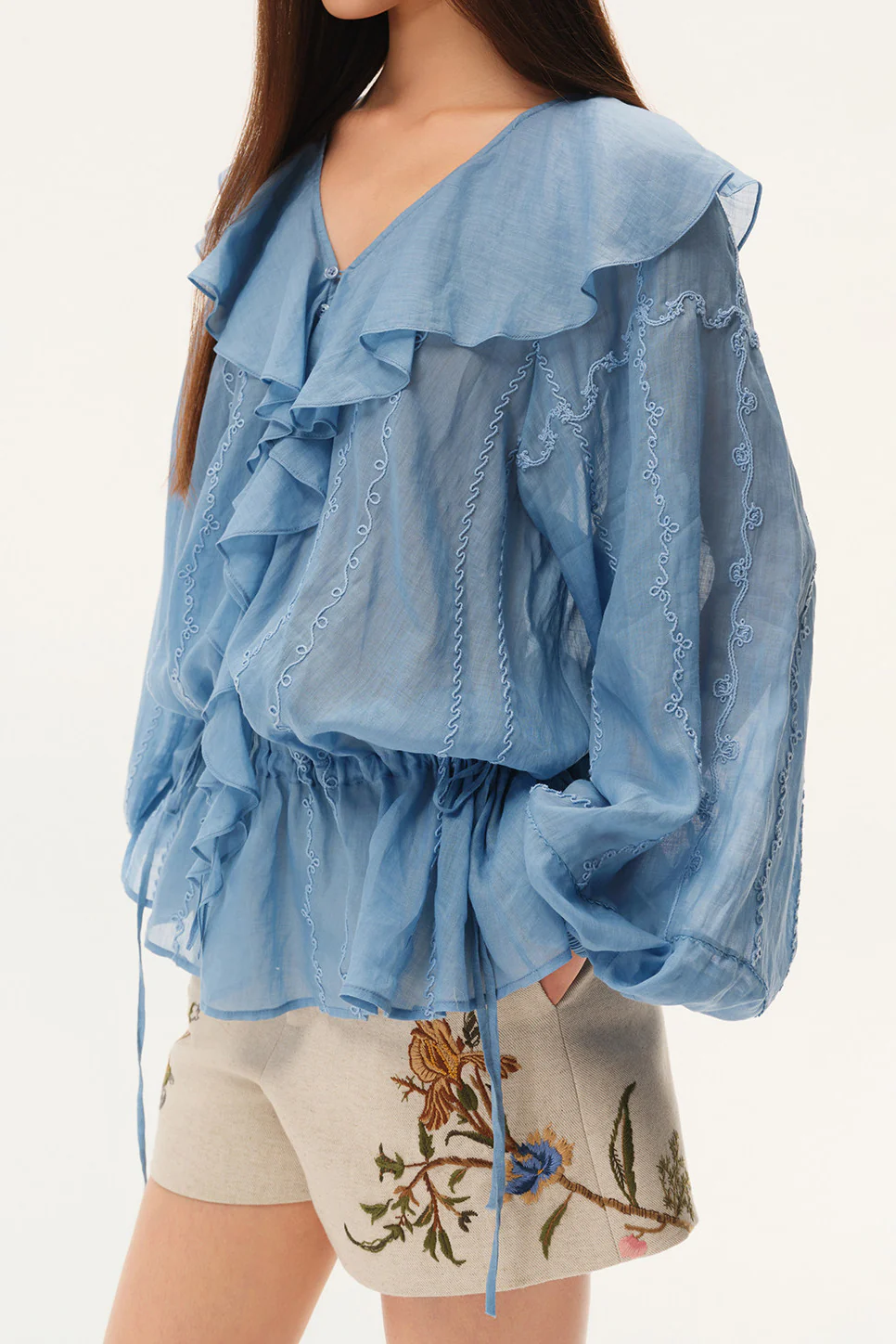 INTO THE EAST Spring/Summer 2026 Lace Collar Embroidered Top ITE-E1JBSSTP22018-LAN Blue - Image 2