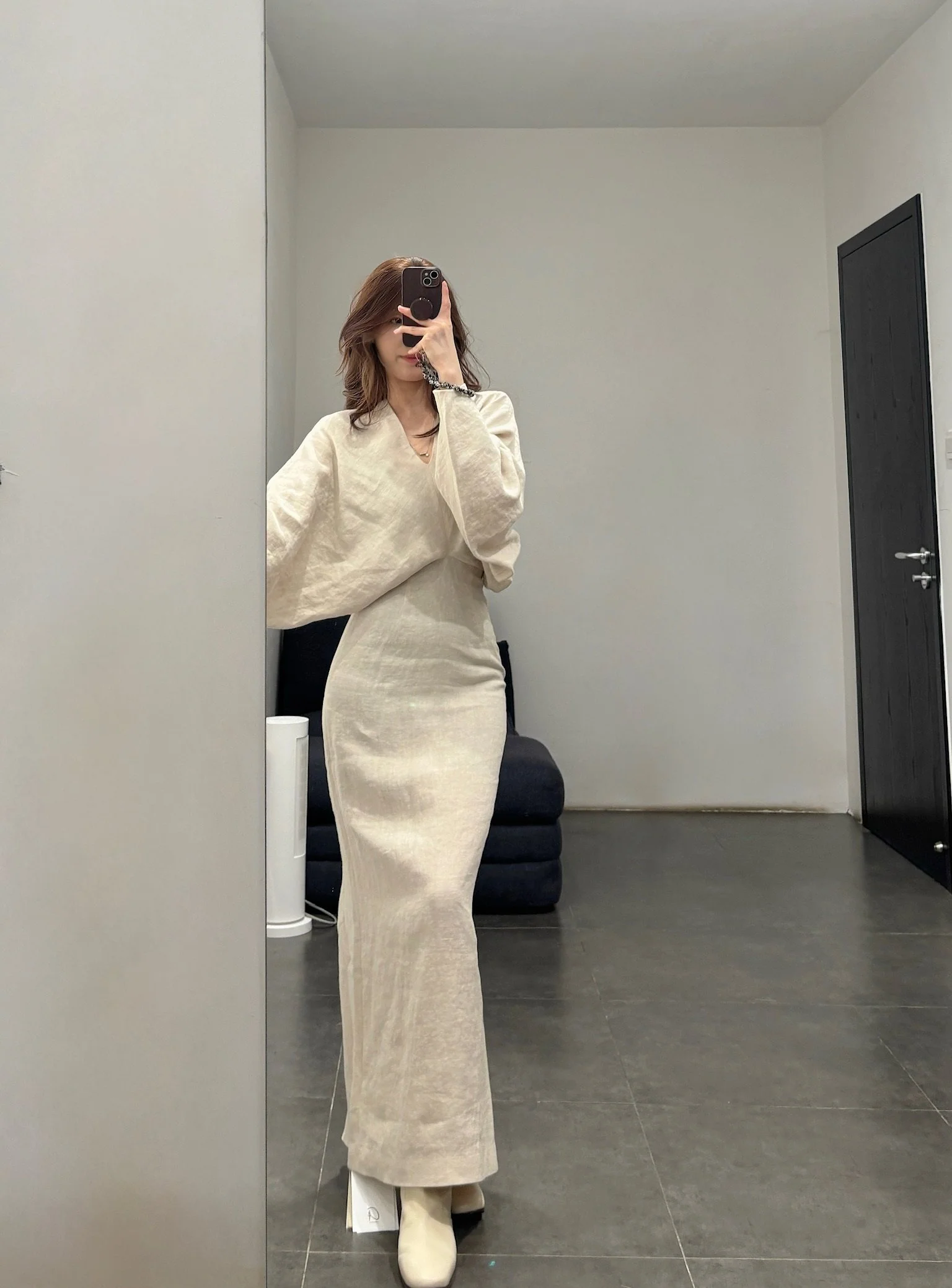 INTO THE EAST Spring/Summer 2026 Linen Waist-Definition Pleated Dress ITE-E1JBSSDS20009BGE-MB Off-White - Image 15