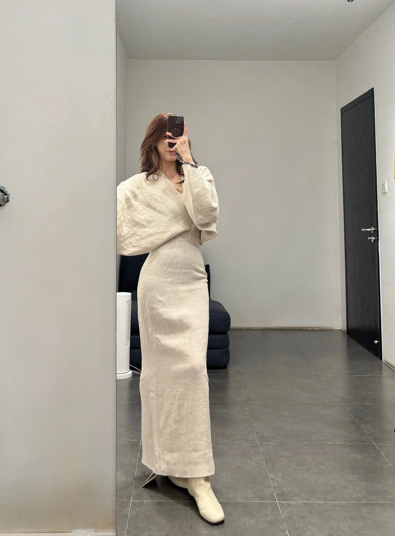 INTO THE EAST Spring/Summer 2026 Linen Waist-Definition Pleated Dress ITE-E1JBSSDS20009BGE-MB Off-White - Image 16