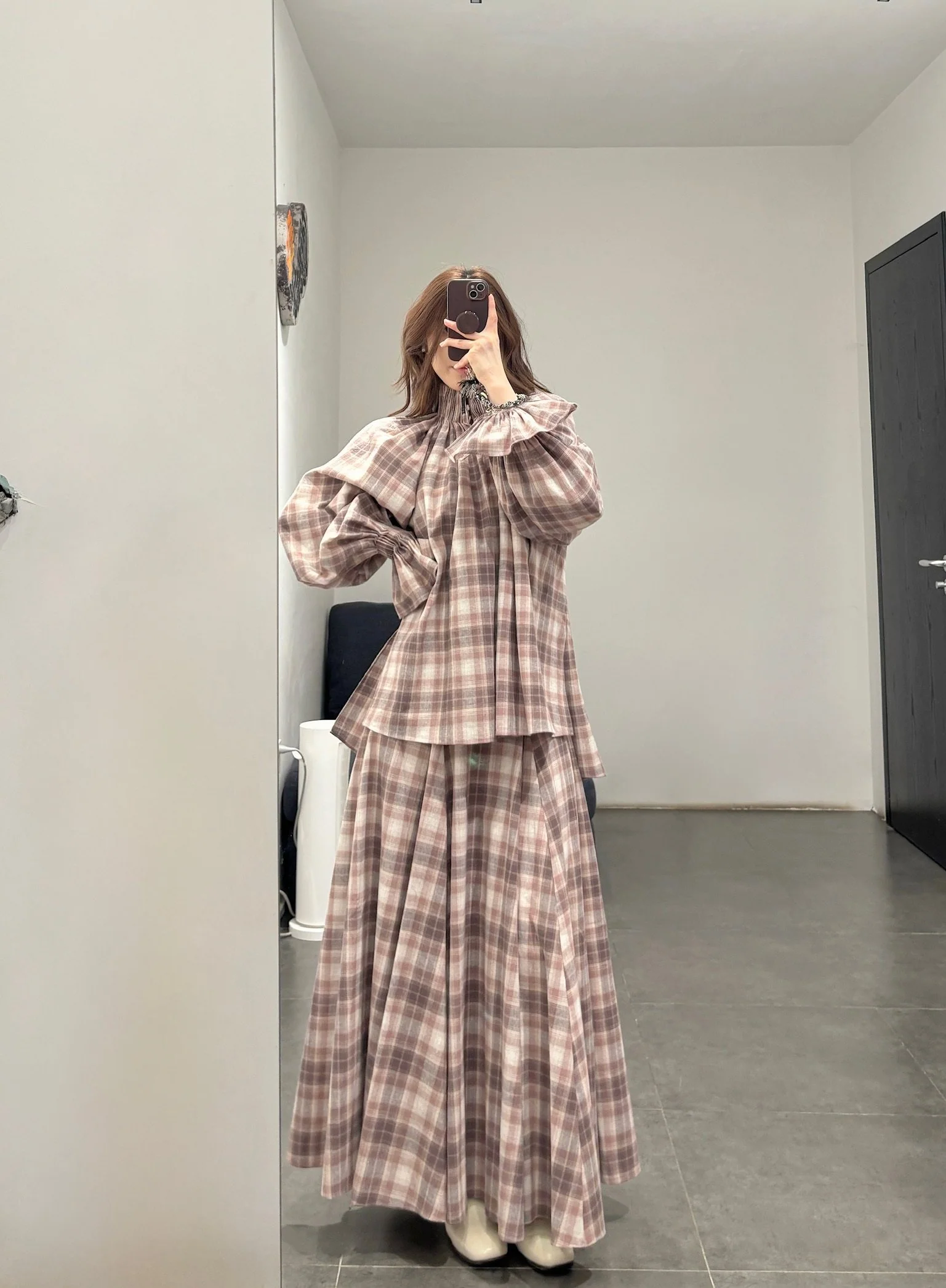 INTO THE EAST Spring/Summer 2026 Sheer Accordion Pleated Turtleneck Top/Shirt ITE-E1JBSSTP20010CP-KF Coffee Pink - Image 17