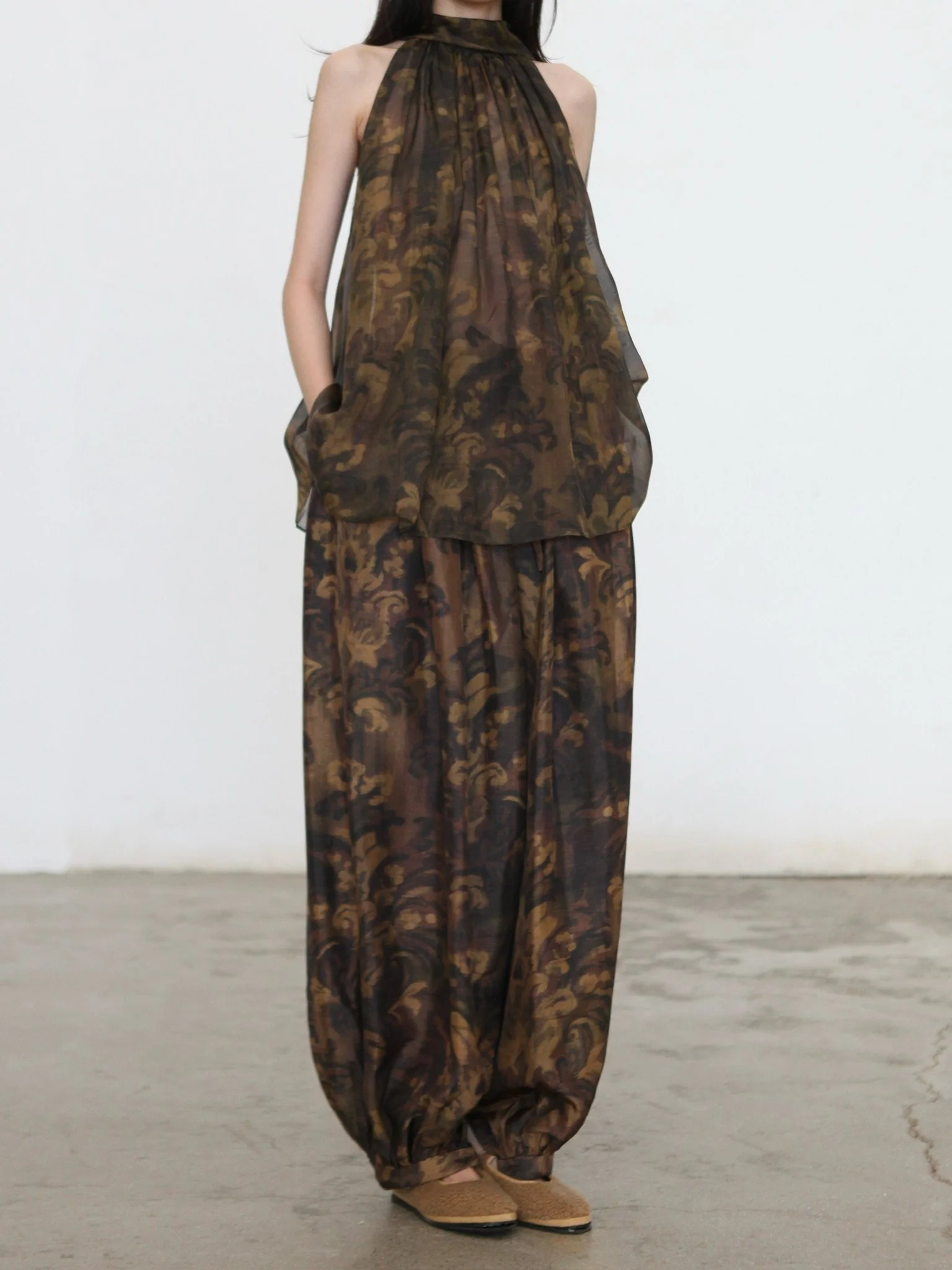 INTO THE EAST Spring/Summer 2026 Sleeveless Top with Ribbon ITE-E1JBSSTP21005-CZ Tea Brown - Image 12