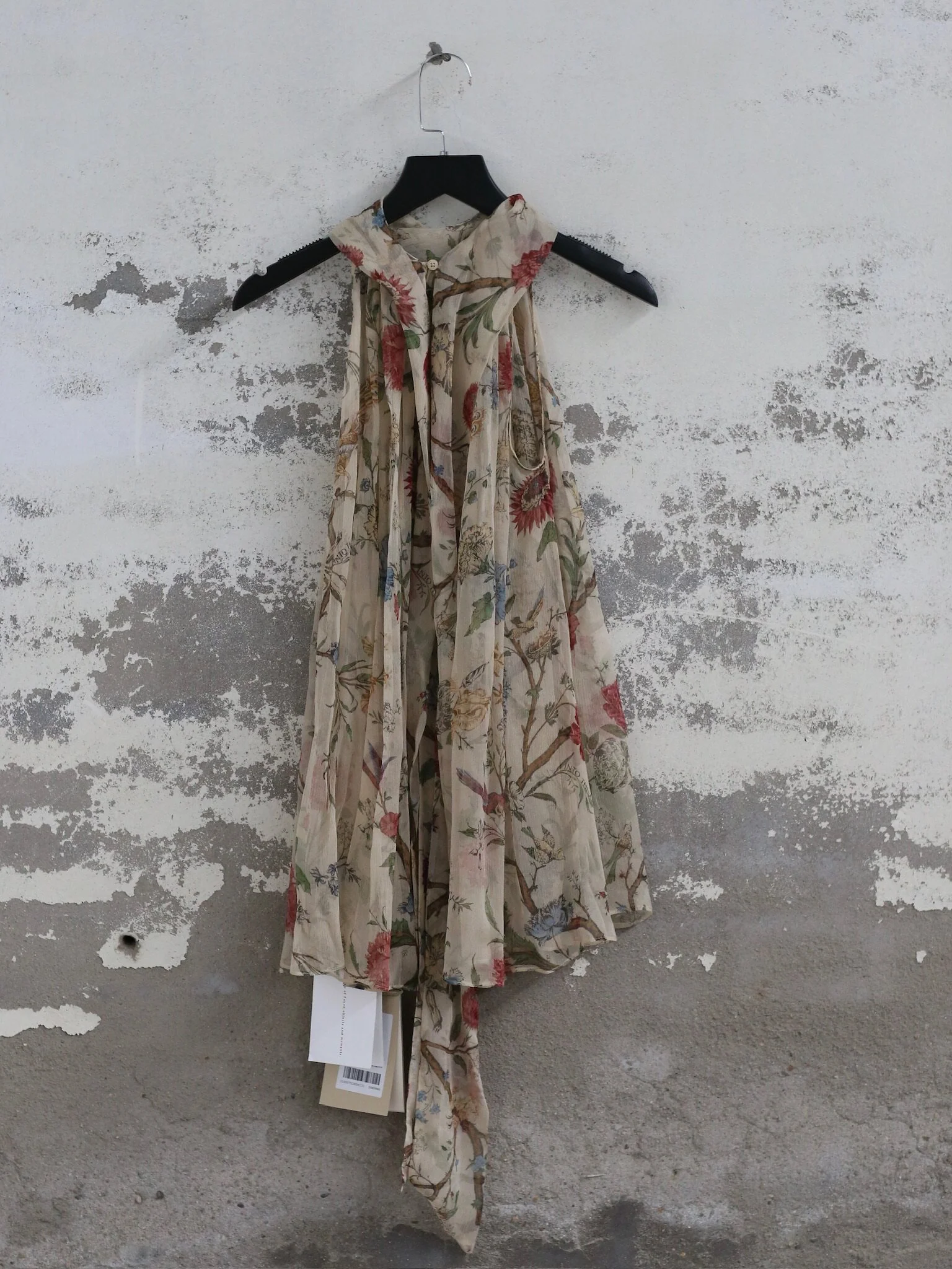 INTO THE EAST Spring/Summer 2026 Sleeveless Top with Ribbon ITE-E1JBSSTP21005-HUA Floral Pattern - Image 4