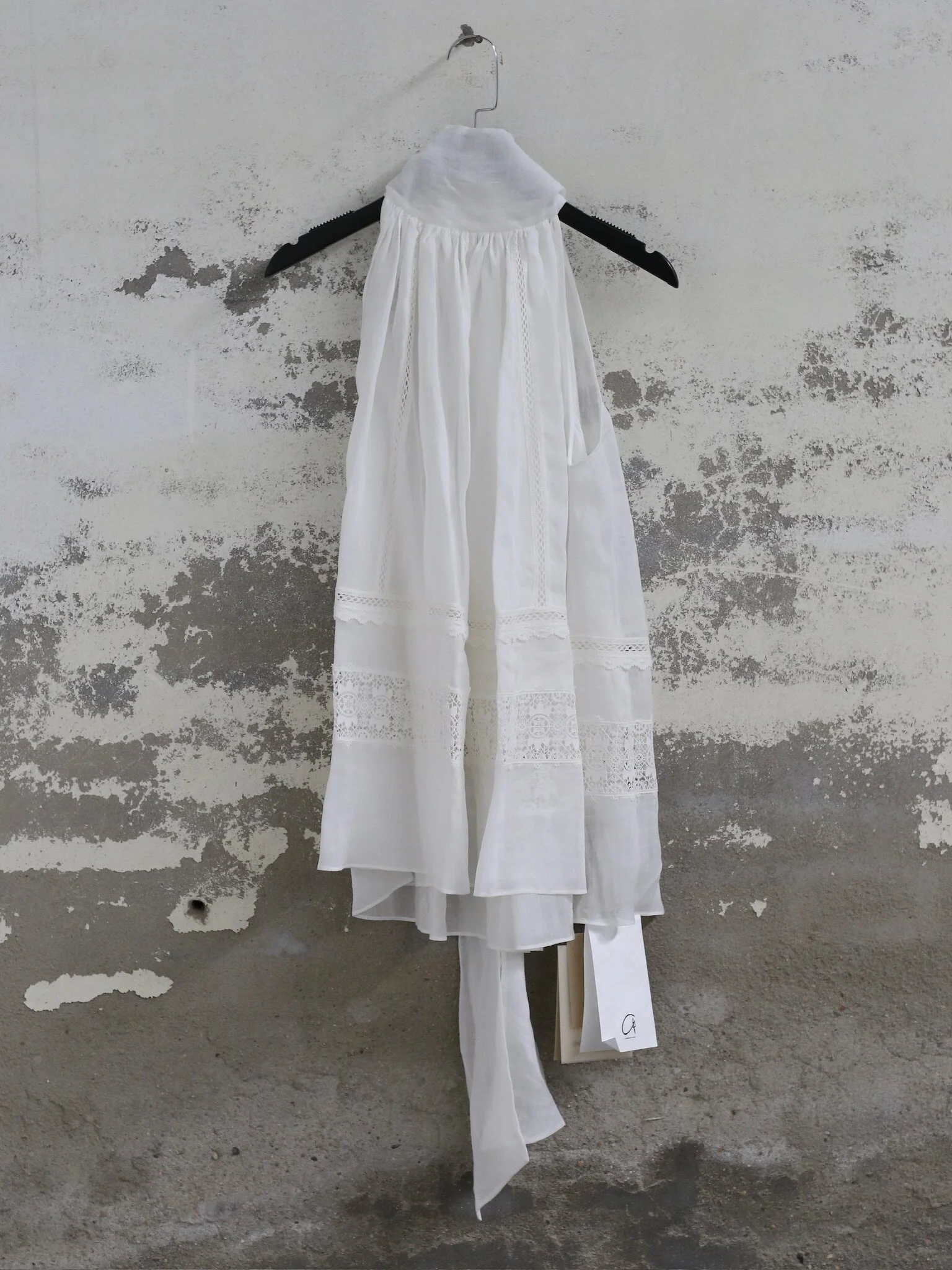 INTO THE EAST Spring/Summer 2026 Square Wallflower/White Lace Sleeveless Top/Vest ITE-E1JBSSTP20028WT-BAI White - Image 10