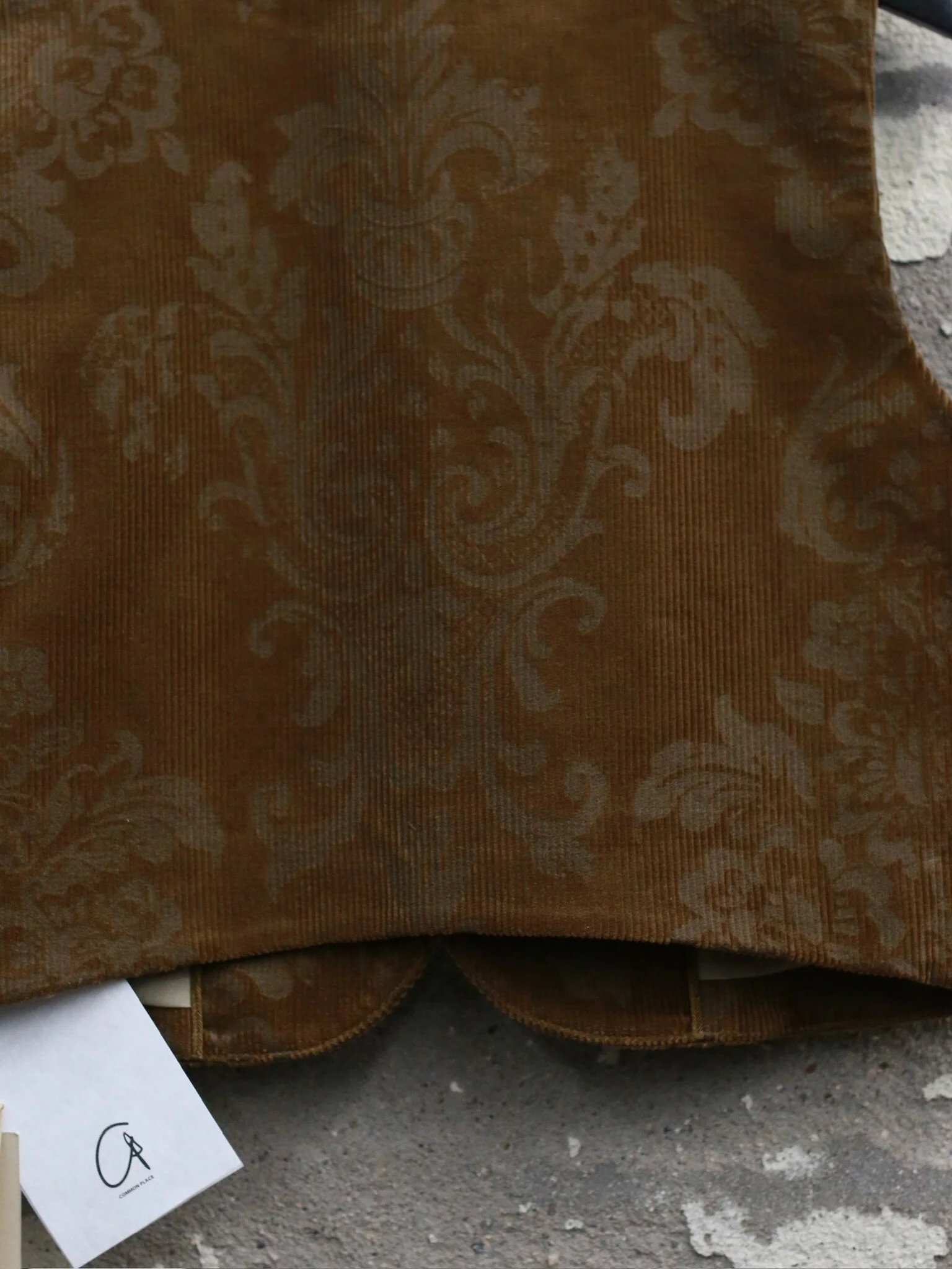 INTO THE EAST Spring/Summer 2026 Suede Floral Crew Neck Vest ITE-E1JBSSVE20005-GLH Olive Yellow - Image 4