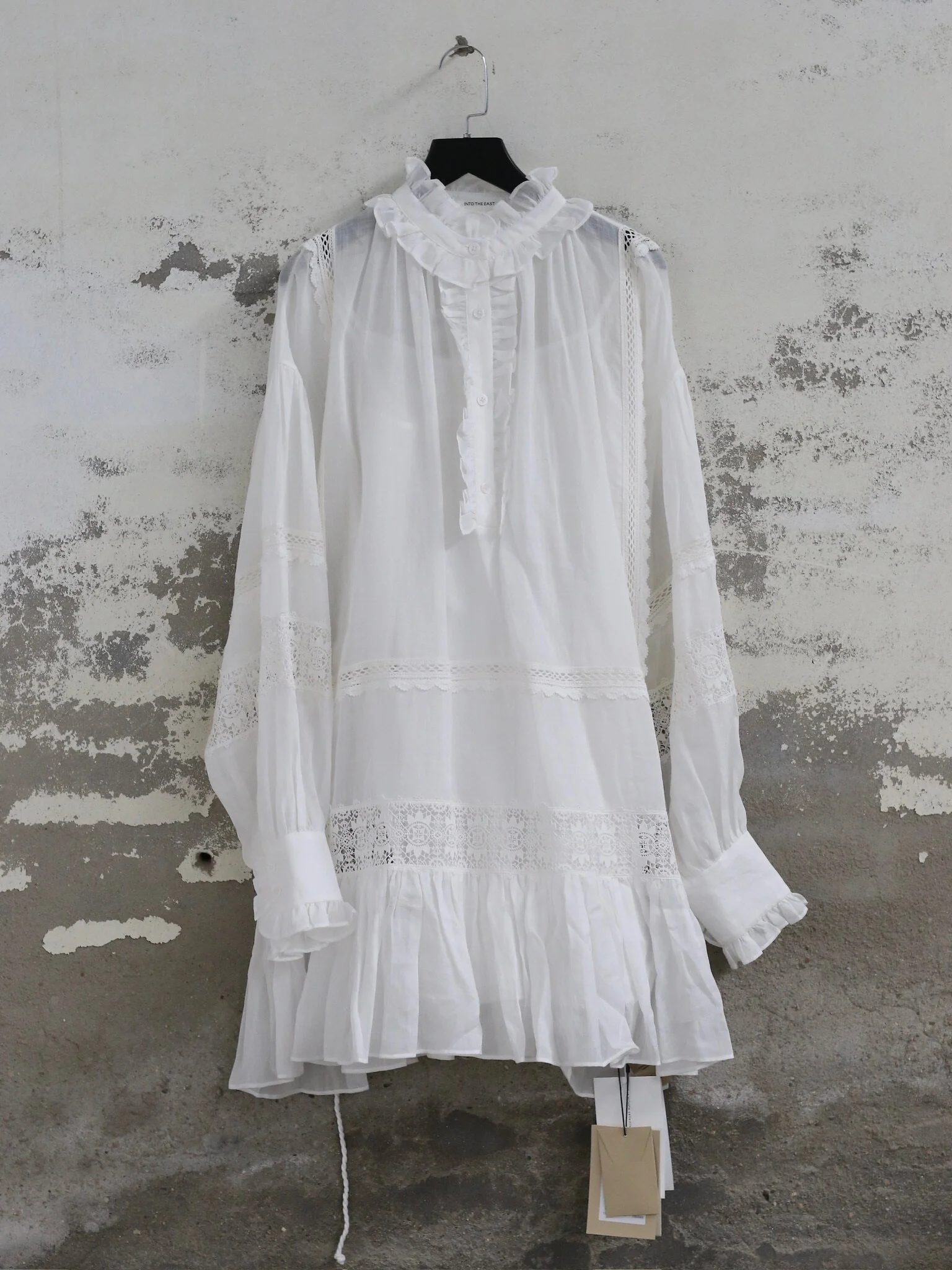 INTO THE EAST Spring/Summer 2026 White Dress with Ruffled Collar and Lace Trim ITE-E1JBSSDS20020WT-BAI White - Image 9