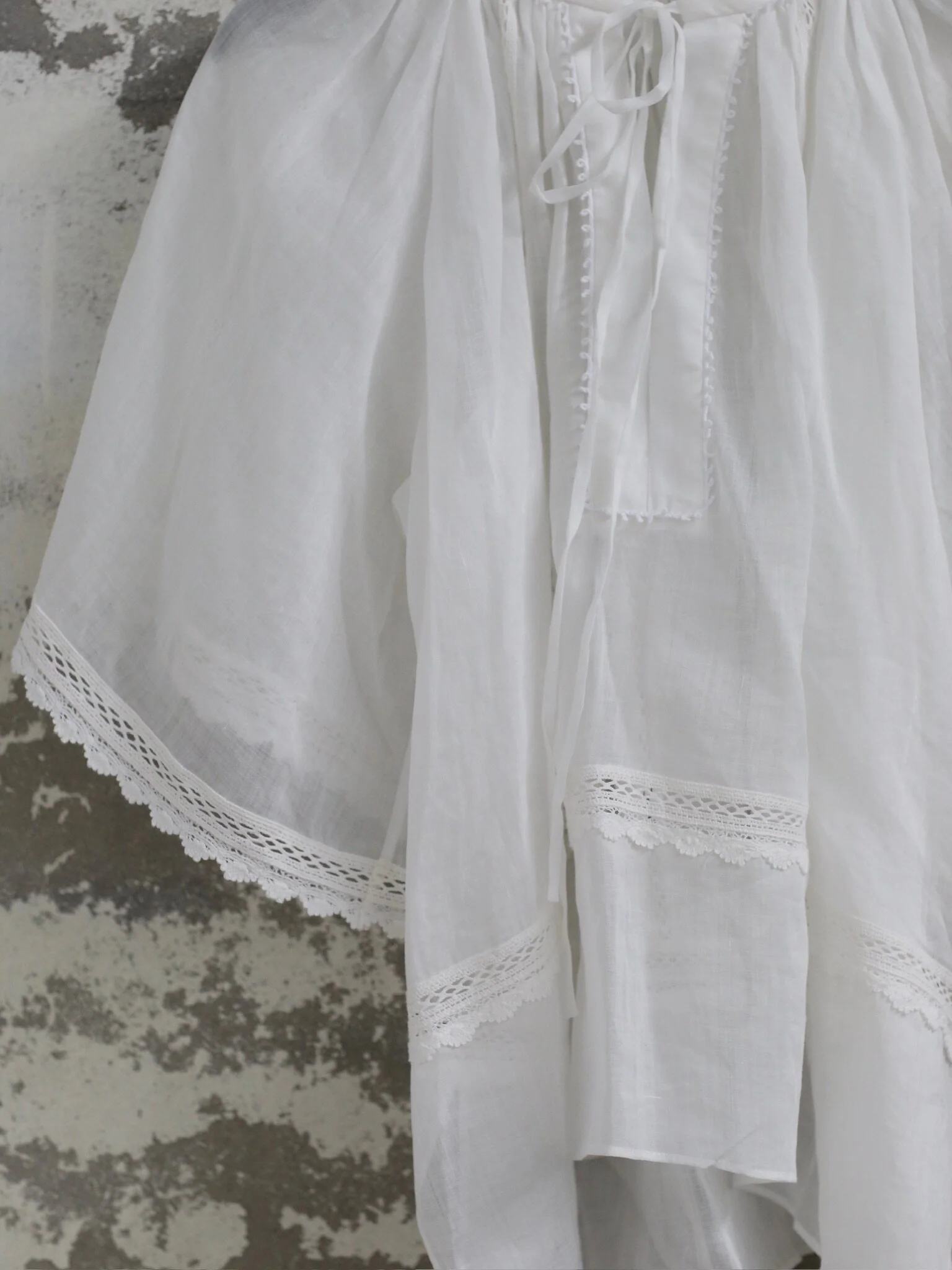 INTO THE EAST Spring/Summer 2026 White Tie-Waist Flutter Sleeve Top ITE-E1JBSSTP20029WT-BAI Top - Image 11
