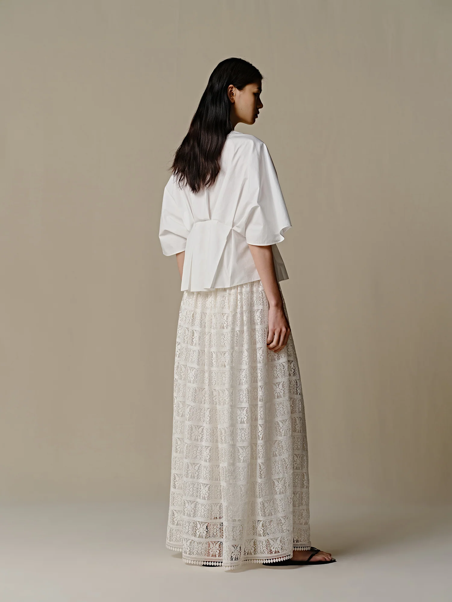 INTO THE EAST Waist color matching water-soluble flower skirt ITE-E1DGSS017WT20SK-BAI White - Image 10