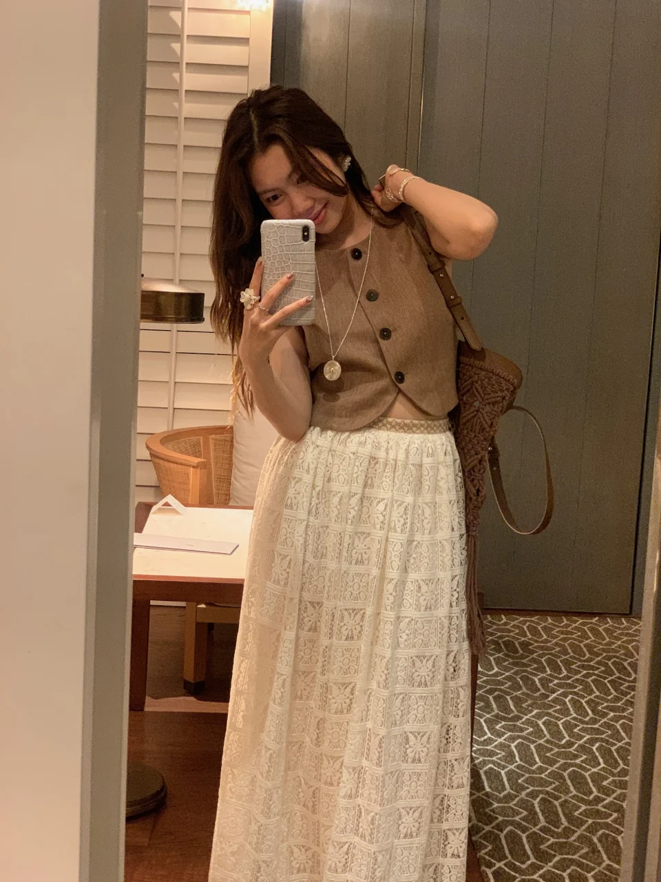 INTO THE EAST Waist color matching water-soluble flower skirt ITE-E1DGSS017WT20SK-BAI White - Image 11