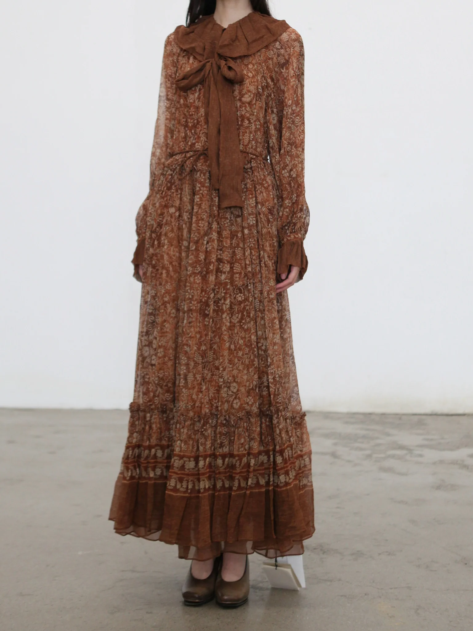 INTO THE EAST25 Autumn/Winter Brown Floral Ruffle Collar Silk Dress/Beaded Drawstring Vest ITE-E1DGAW133TN21DS-HE Dress - Image 3