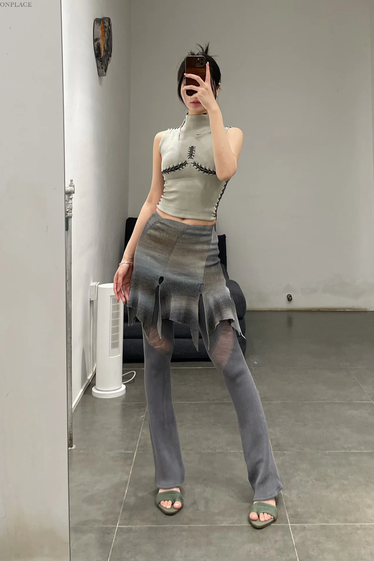 ISA BOULDER pants RS24WPN07 gray - Image 10