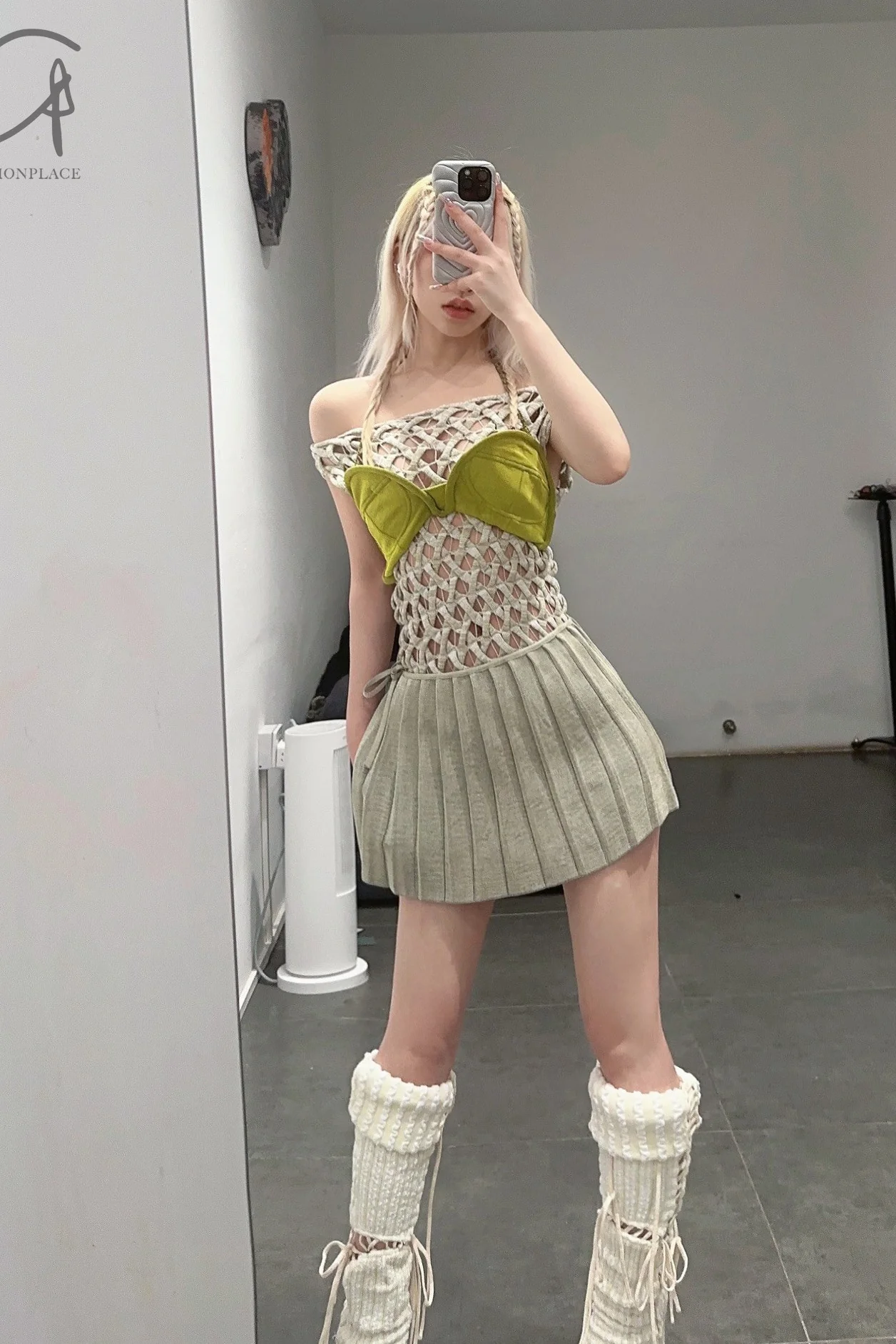 ISA BOULDER PLEATED MINI SKIRT COLLECTION Indonesia IB-22SK04-JIN Gold - Image 32