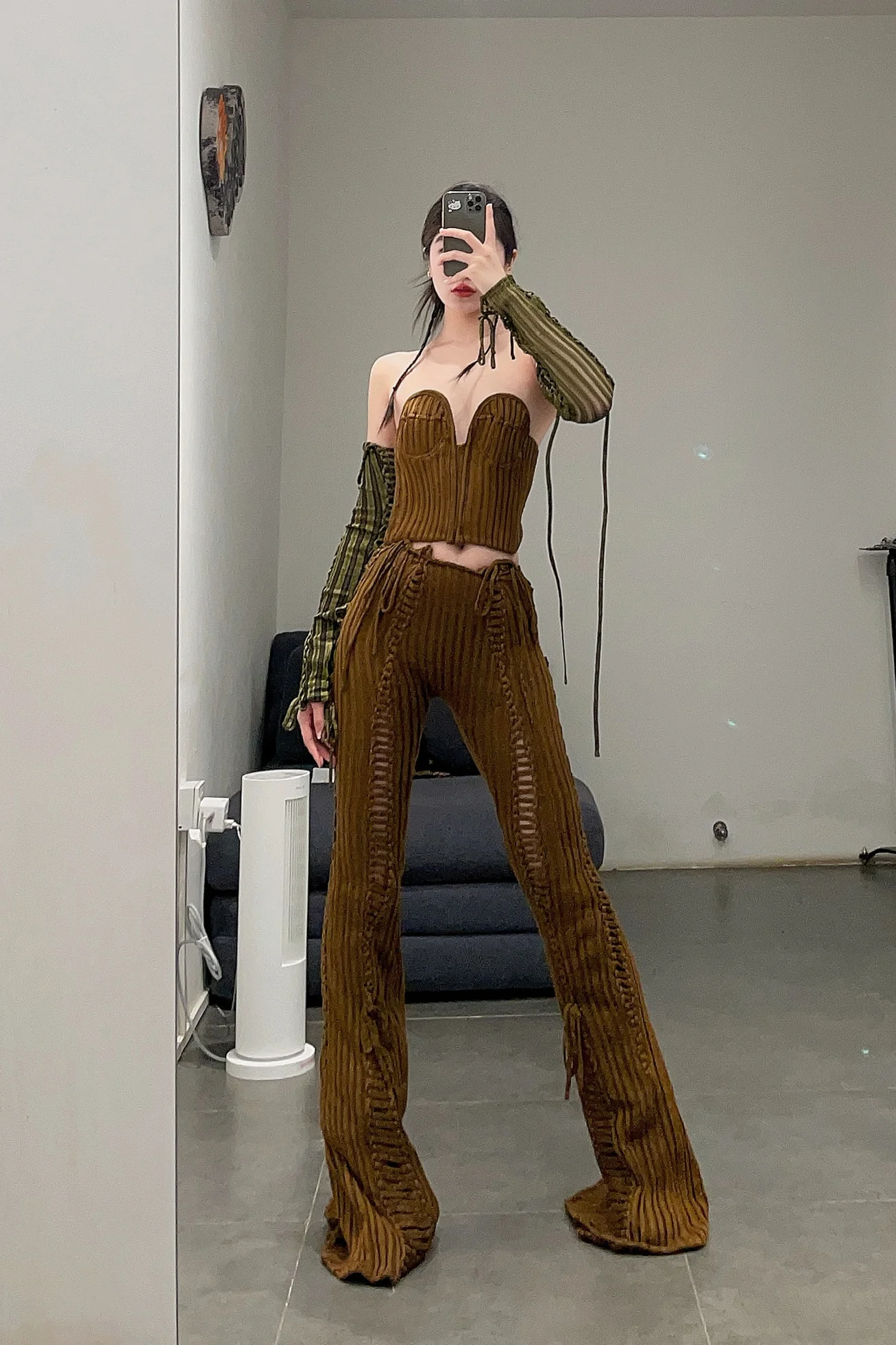 ISA BOULDER Slit Ripped Pants 22PT01 - Image 23