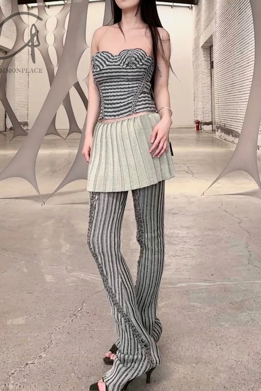 ISA BOULDER stretchable top RS24WTP14 gray - Image 14