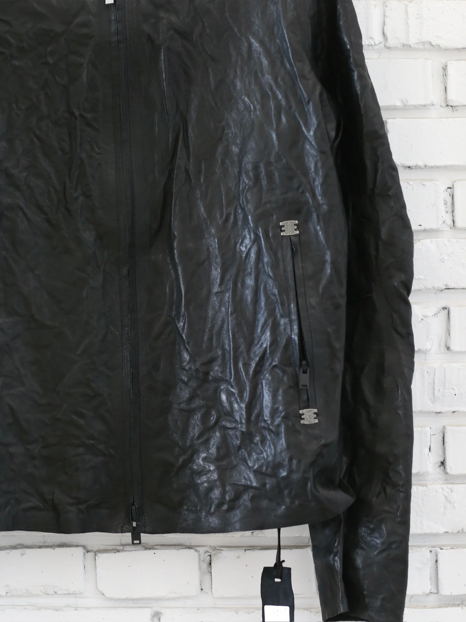 ISAAC Sellam Fall/Winter 2025 Lambskin Jacket with Back Ribbon Stand Collar, France. IS-SEAMLESS-CRASSE POUILLE H26-NOIR - Image 3