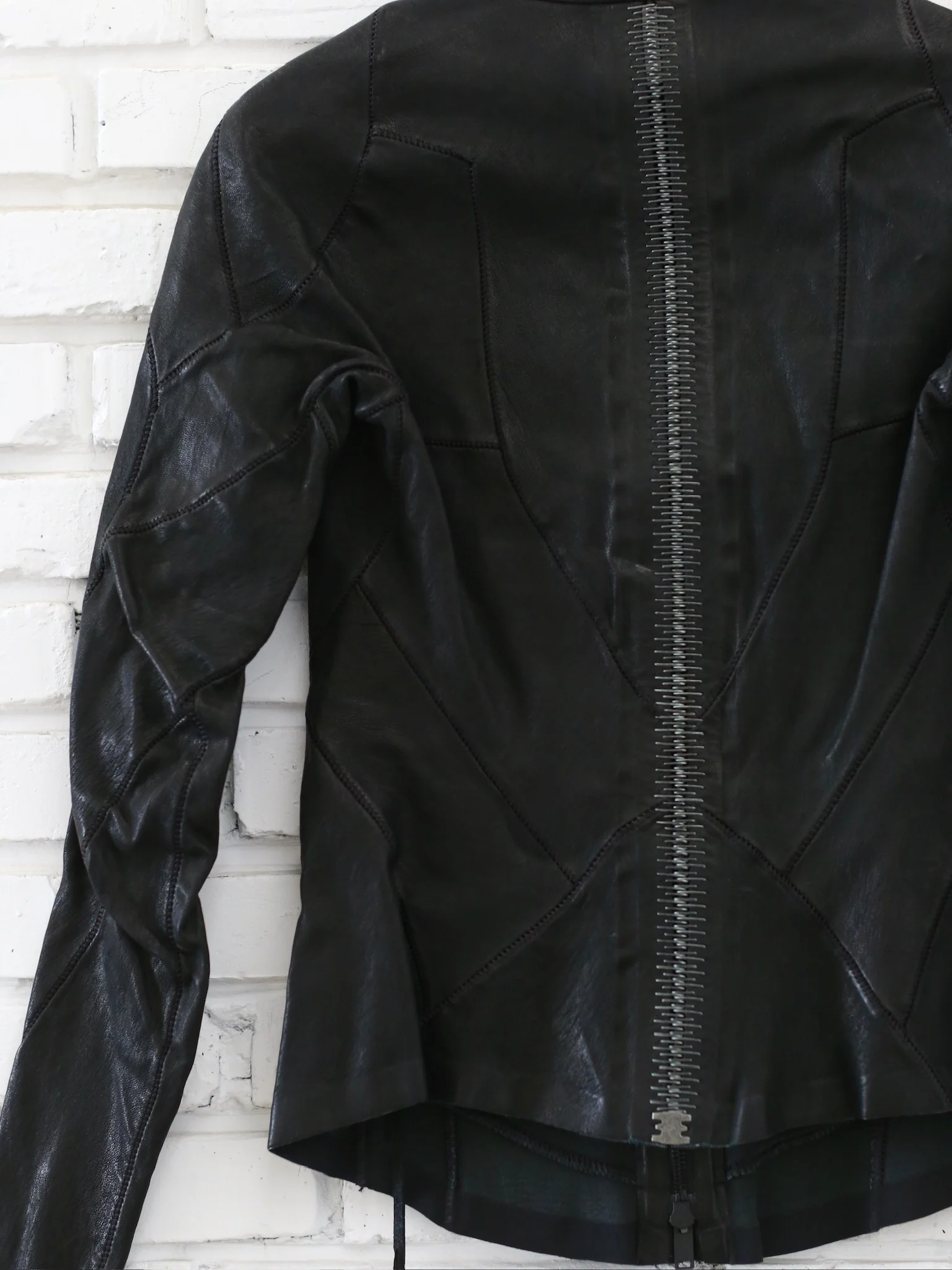 isaac sellam Fall/Winter 2025 Sculptural Zipper Jacket, Lambskin, France IS-ECORCHÉE-NEO H26-NOIR - Image 4