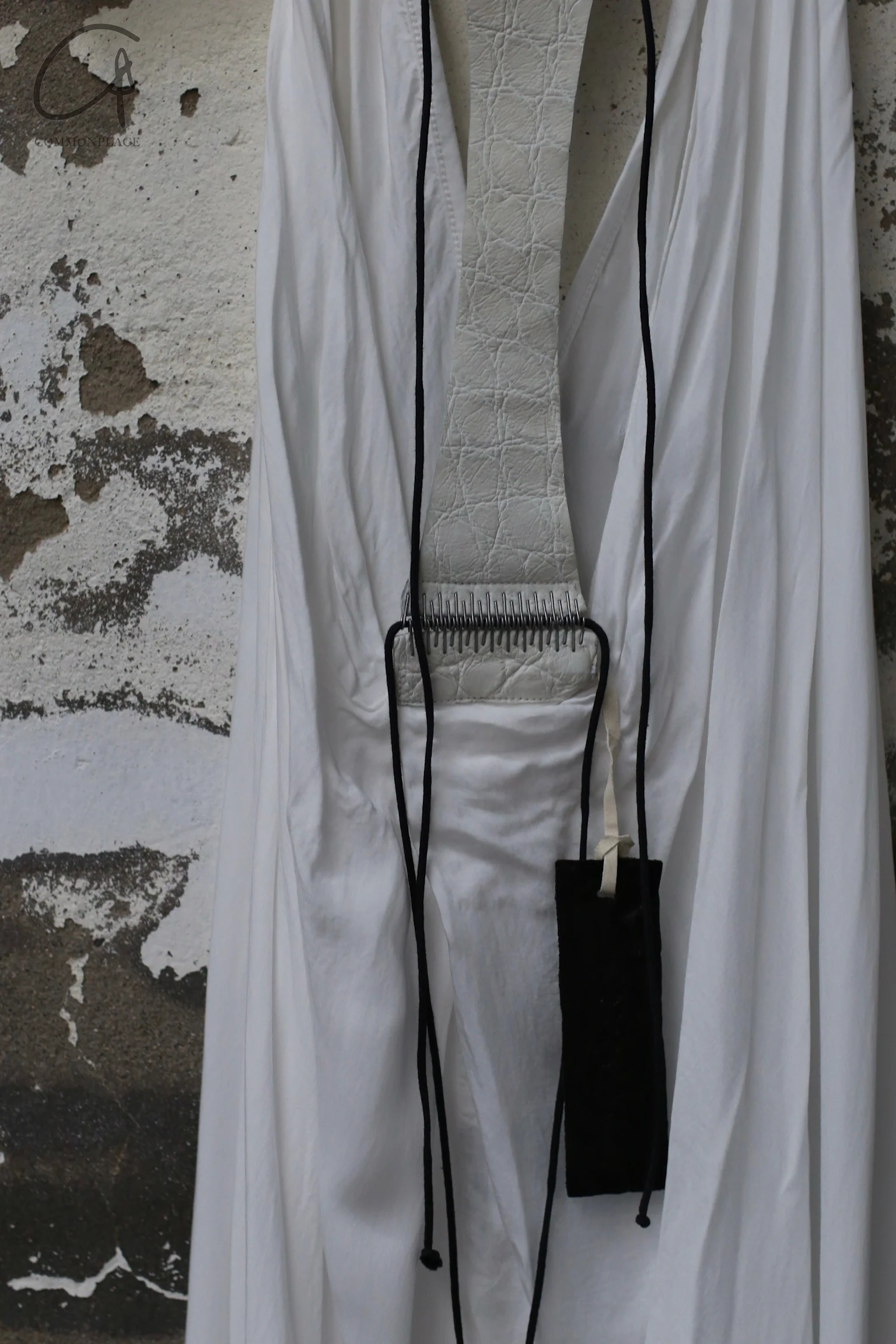 isaac sellam Swallowtail Halter Dress IS-INDECENTE ALI VICE E24-BAI White INDECENTE ALI VICE E24 - Image 3