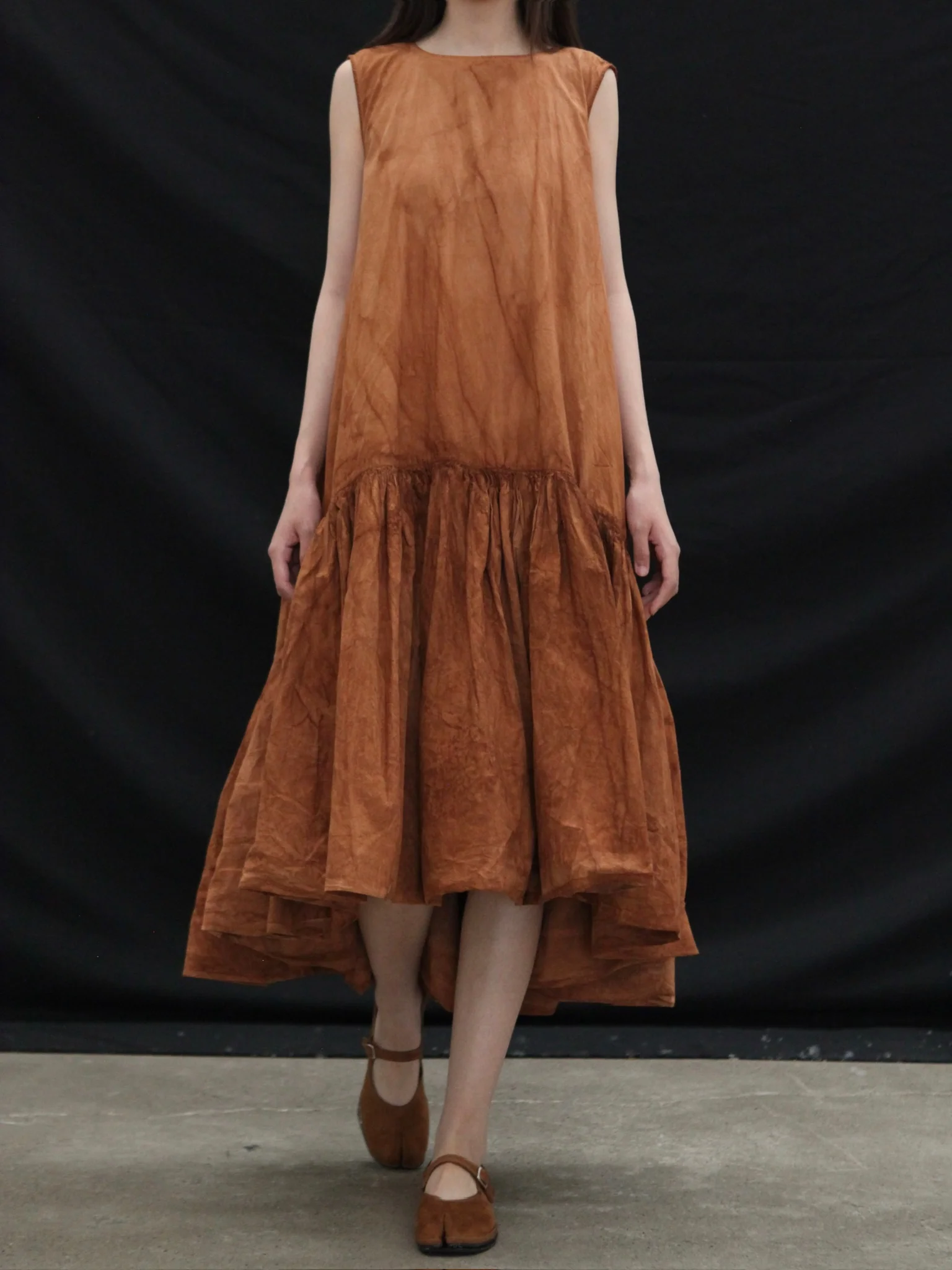 KINYAN LAM 25 Spring/Summer Natural Dye Bubble Dress KYL-V2DRS04-BN-ZONG Brown - Image 4