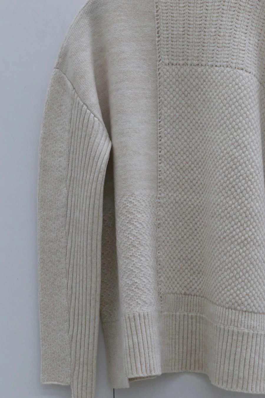 KLASICA sweater 22C-69OP natural color PK1000 - Image 10