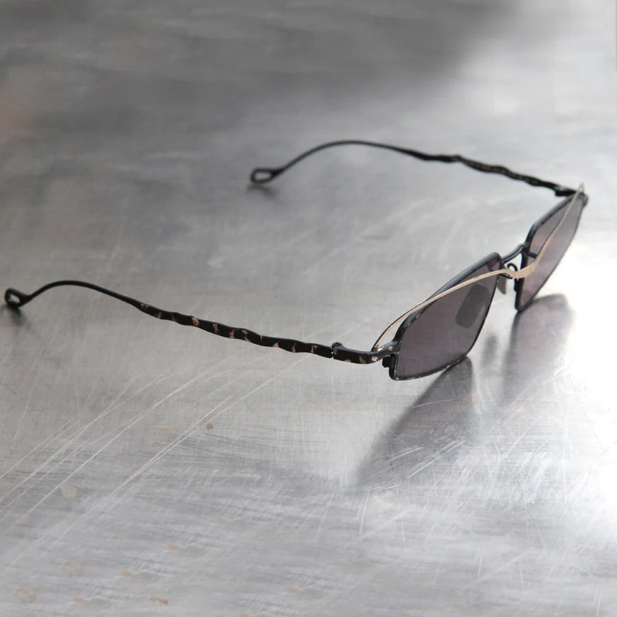 kuboraum sunglasses black thin frame with gold embellishment irregular temples KBM-51-19BR2gray-HEI (H73 51-19 BR 2gray) black - Image 5