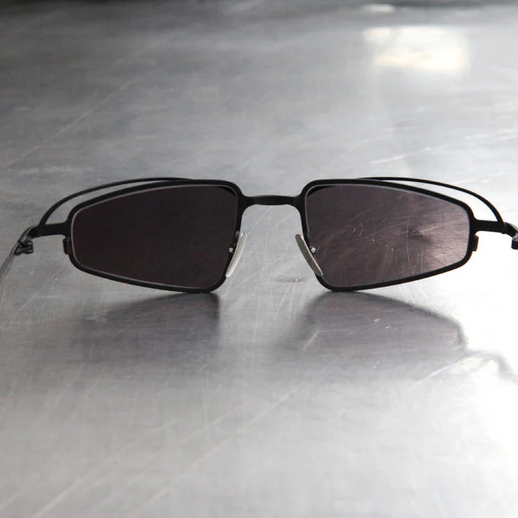 kuboraum sunglasses black thin frame with gold embellishment irregular temples KBM-51-19BR2gray-HEI (H73 51-19 BR 2gray) black - Image 6