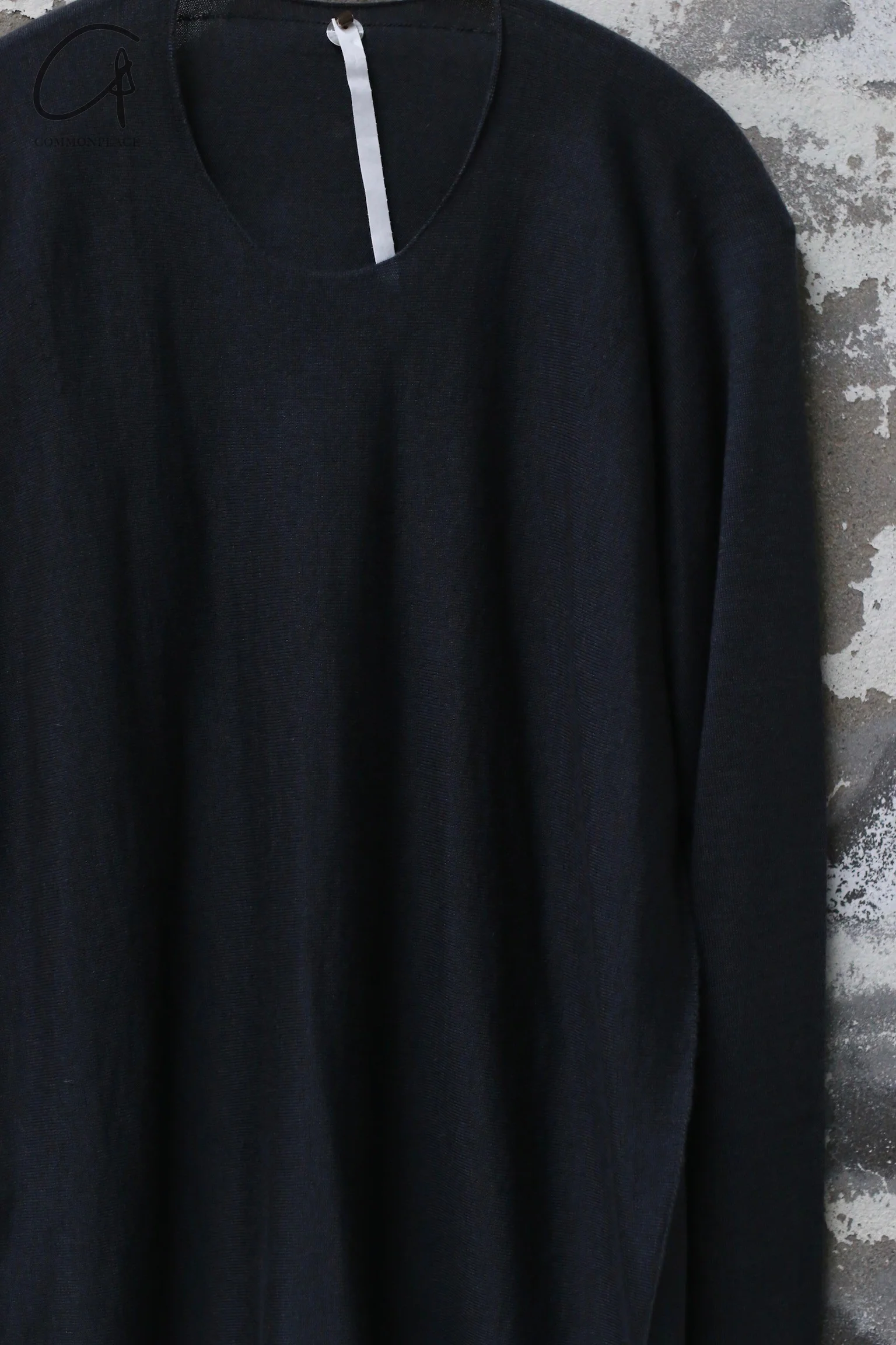 LABEL UNDER CONSTRUCTION 24 Autumn/Winter Round Neck Arched Shoulder Sweater LUC-44_YSW197_GOL1-MG LUC-44_YSW197 - Image 2