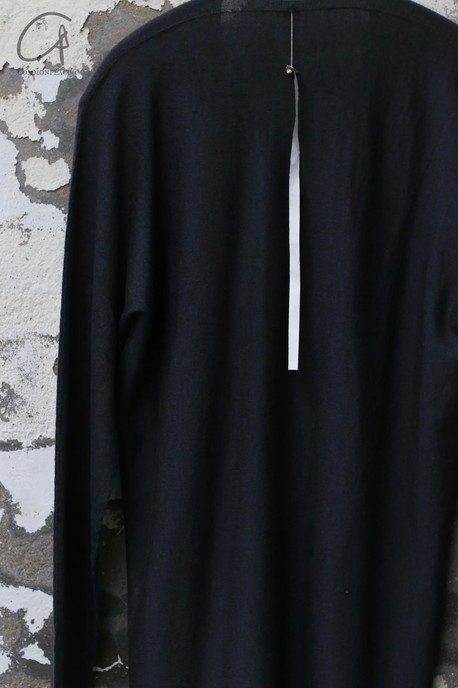 LABEL UNDER CONSTRUCTION 24 Autumn/Winter Round Neck Arched Shoulder Sweater LUC-44_YSW197_GOL1-MG LUC-44_YSW197 - Image 3