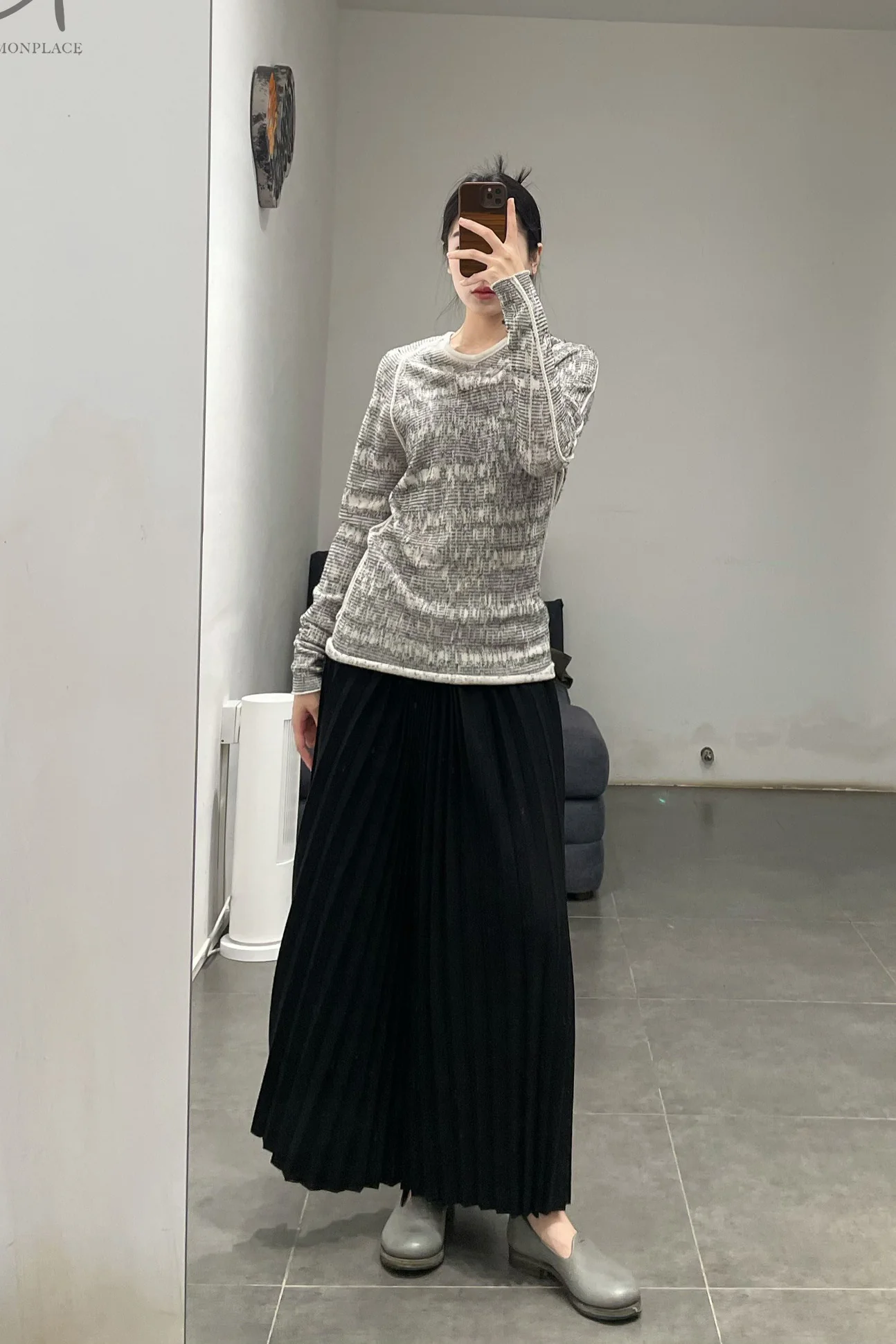 Label Under Construction Egg collar zipper-to-sewed code sweater YMSW64 LN-BK - Image 9