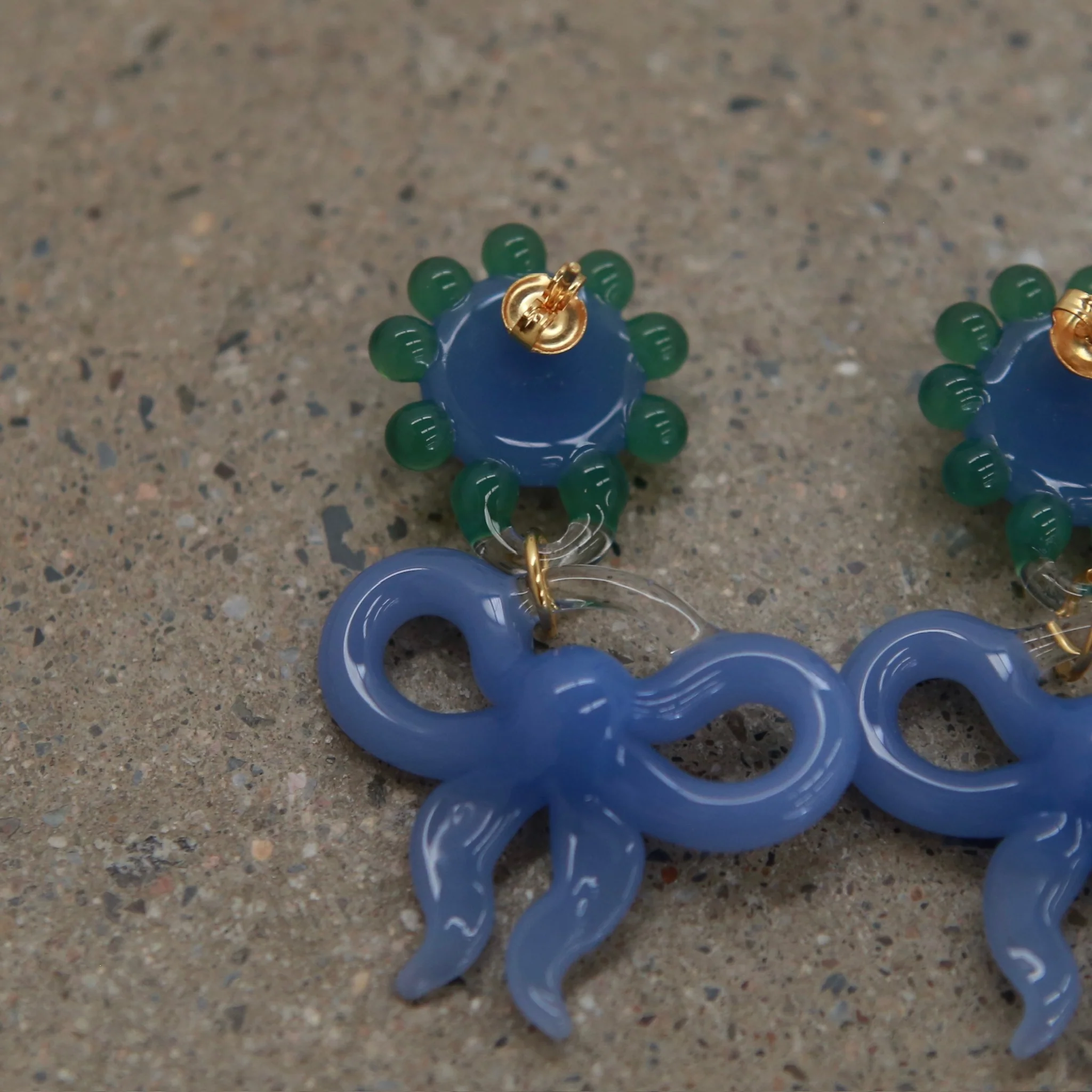 LEVENS 25 Autumn/Winter XL Bow Earrings LVS-AW25BWE-BL/GRN-BLUE/GREEN - Image 3