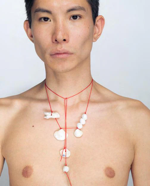LEVENS 25 Spring and Summer Shell Red Line Necklace LVS-SS2543SEASHNECK-RD-HB Red and White - Image 5