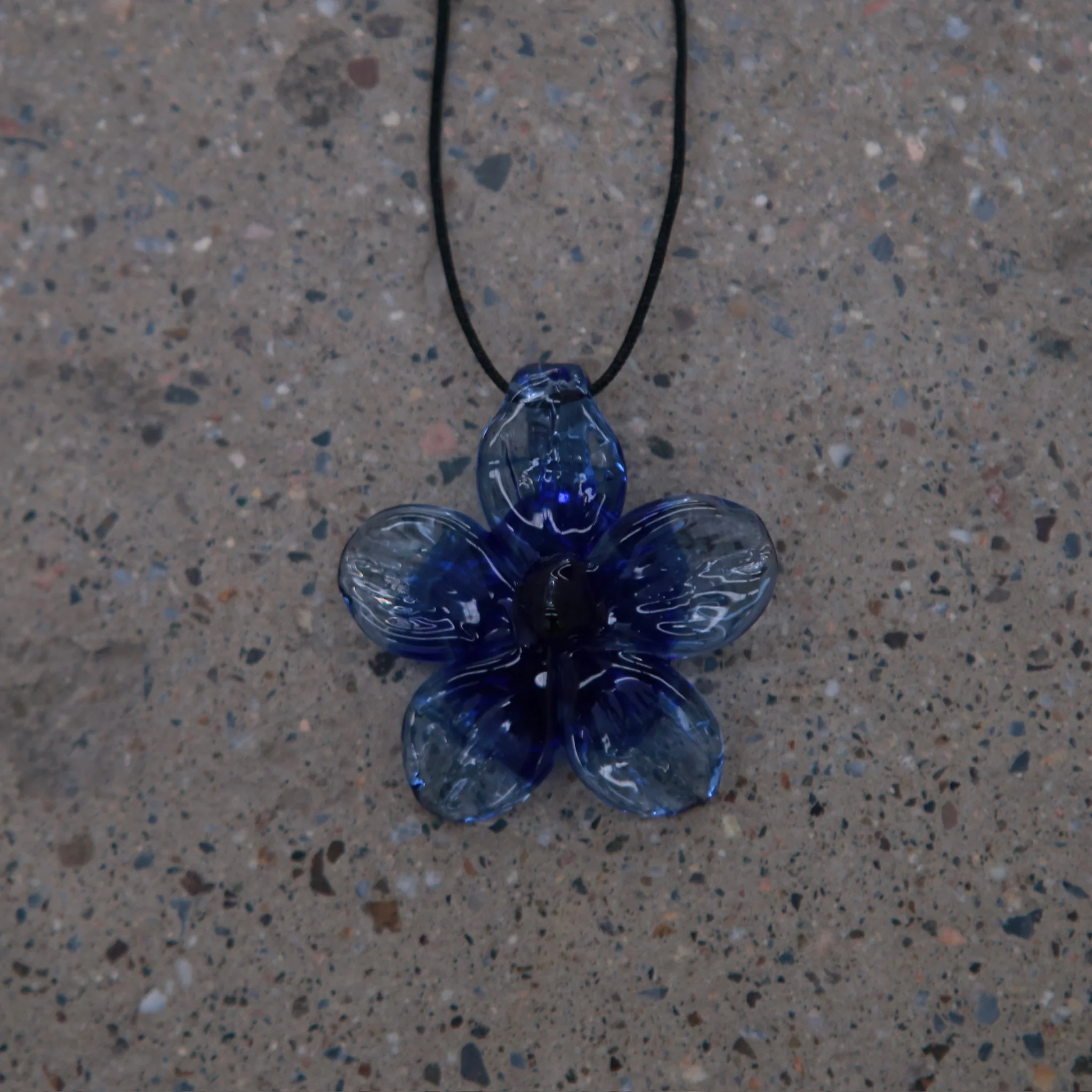 LEVENS 25 Spring/Summer Hibiscus Necklace LVS-SS2502HIBN-BL-LAN Blue