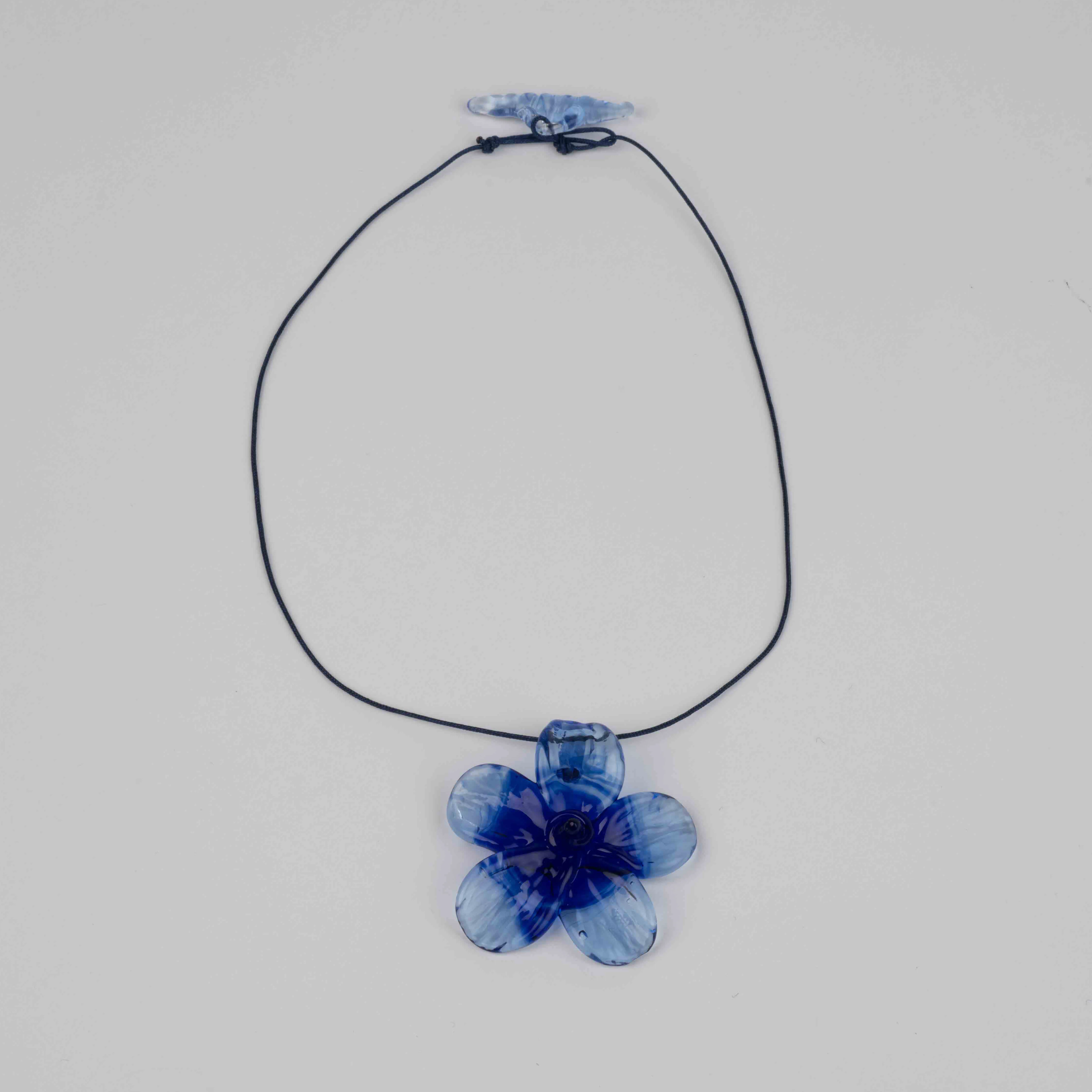 LEVENS 25 Spring/Summer Hibiscus Necklace LVS-SS2502HIBN-BL-LAN Blue - Image 4