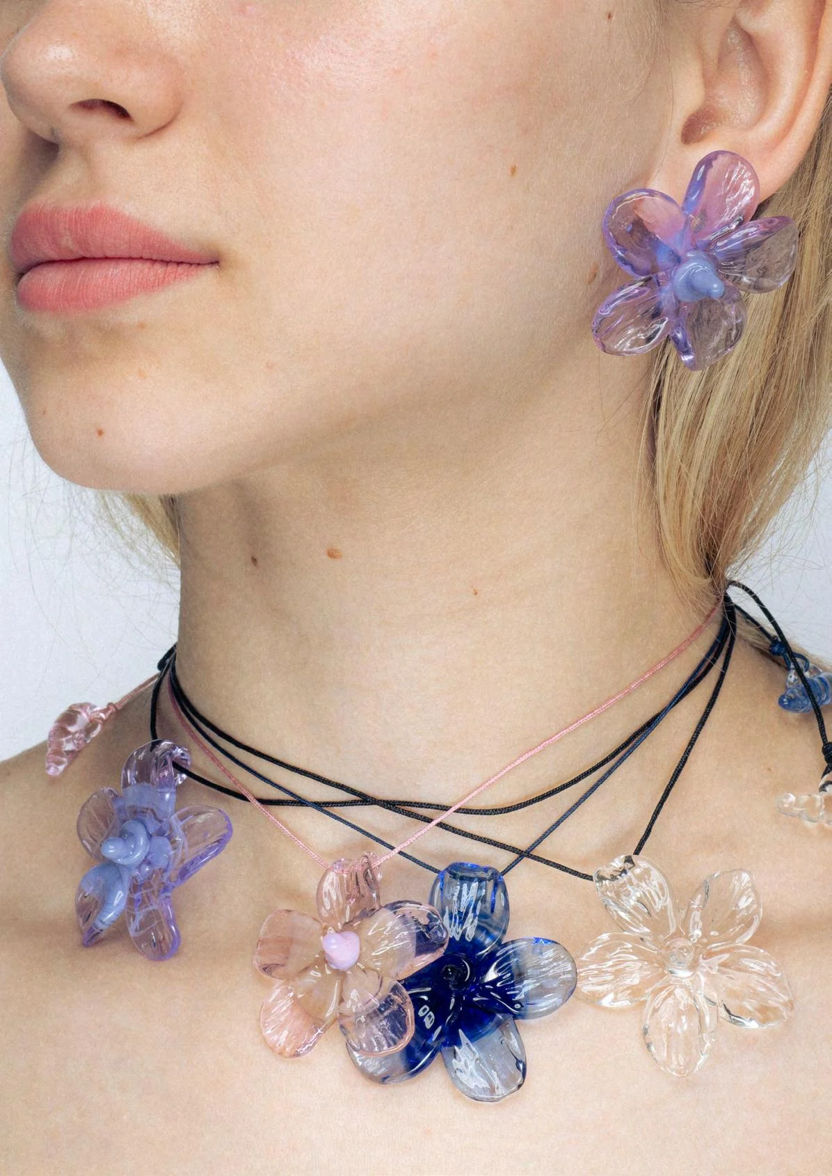 LEVENS 25 Spring/Summer Hibiscus Necklace LVS-SS2502HIBN-BL-LAN Blue - Image 6