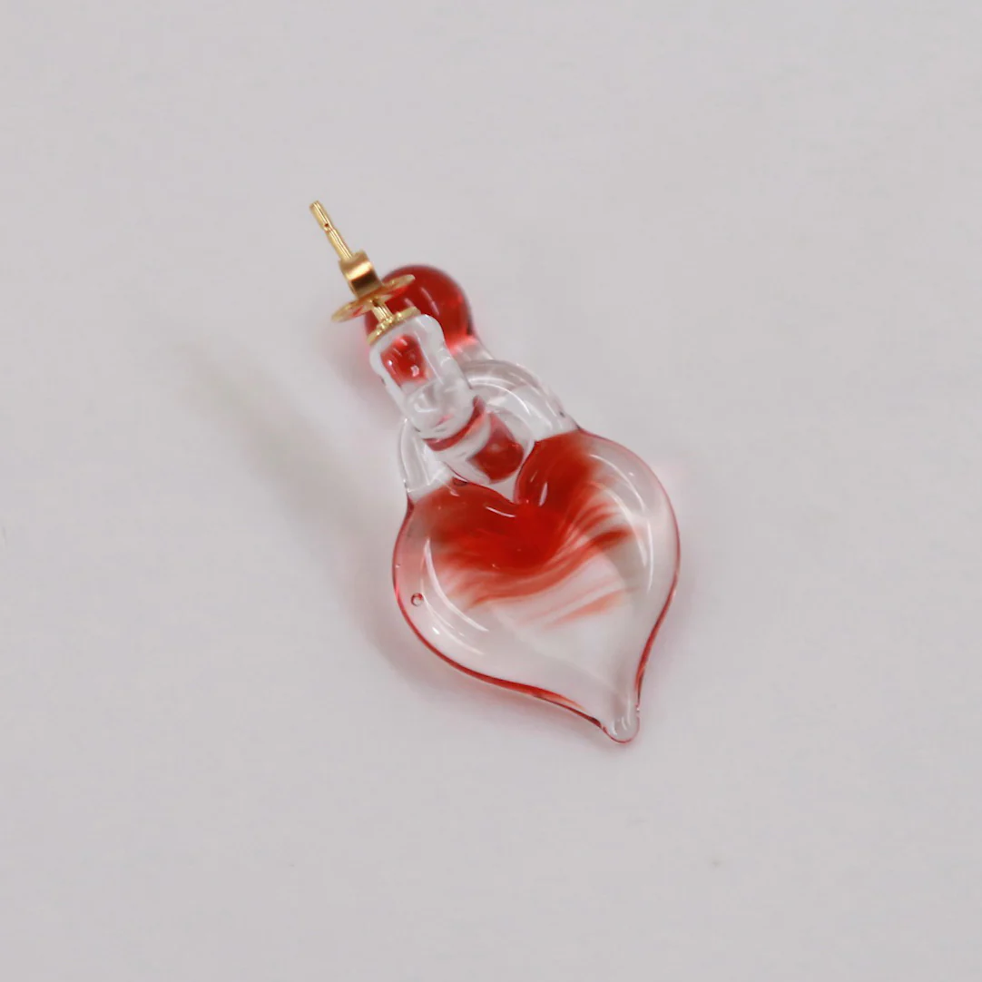 LEVENS 25 Spring/Summer Mini Glass Hoop + Heart Charm Single Earring LVS-SS2519MINIGLSHHRTCH-PRD-HONG Red - Image 3