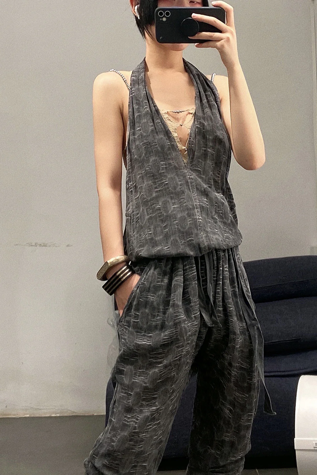 Lost and Found (back hollow one-piece shirt) 20.542.714WO - Image 11